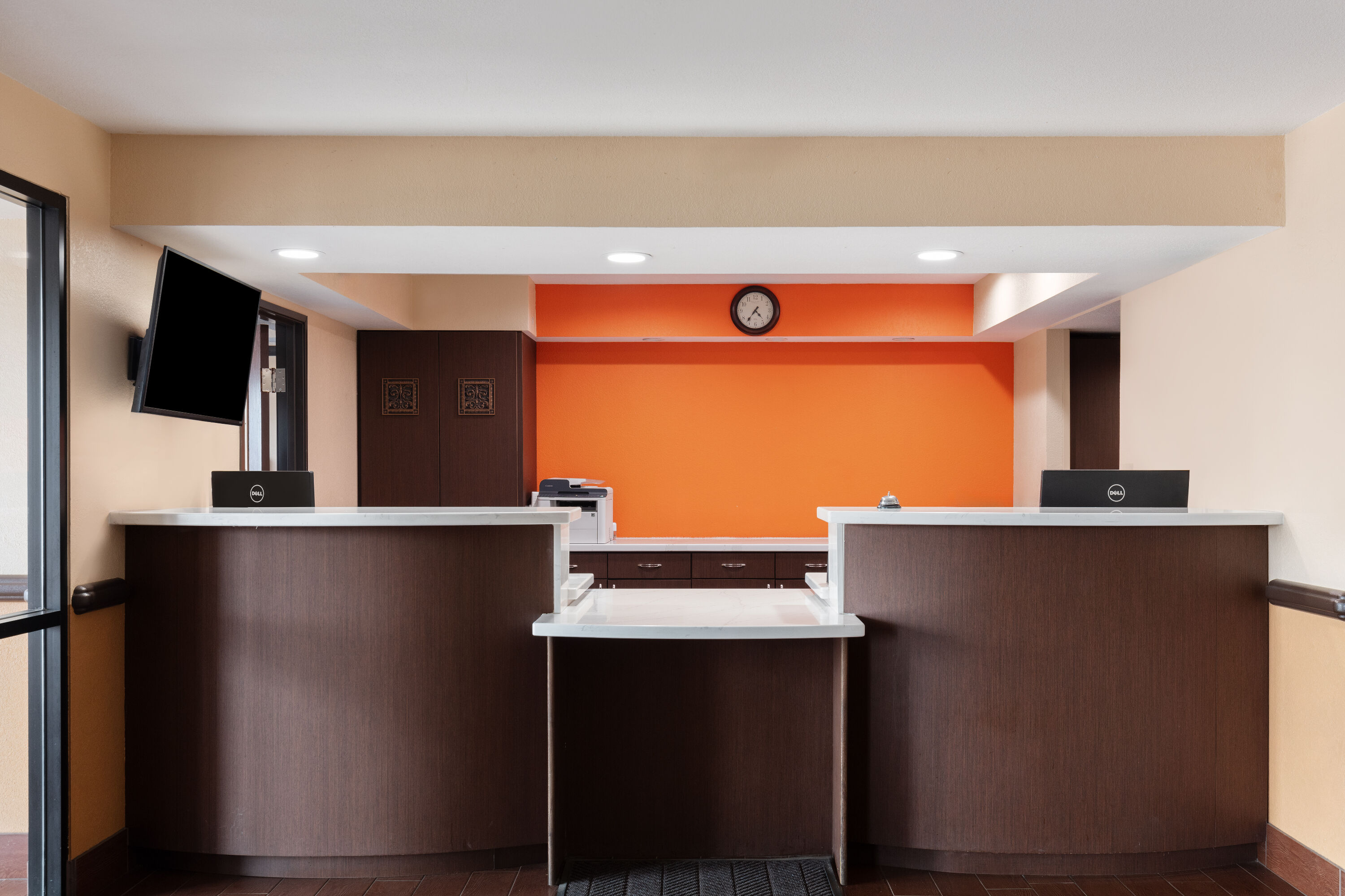 Howard Johnson by Wyndham Williams reception in Williams, Arizona