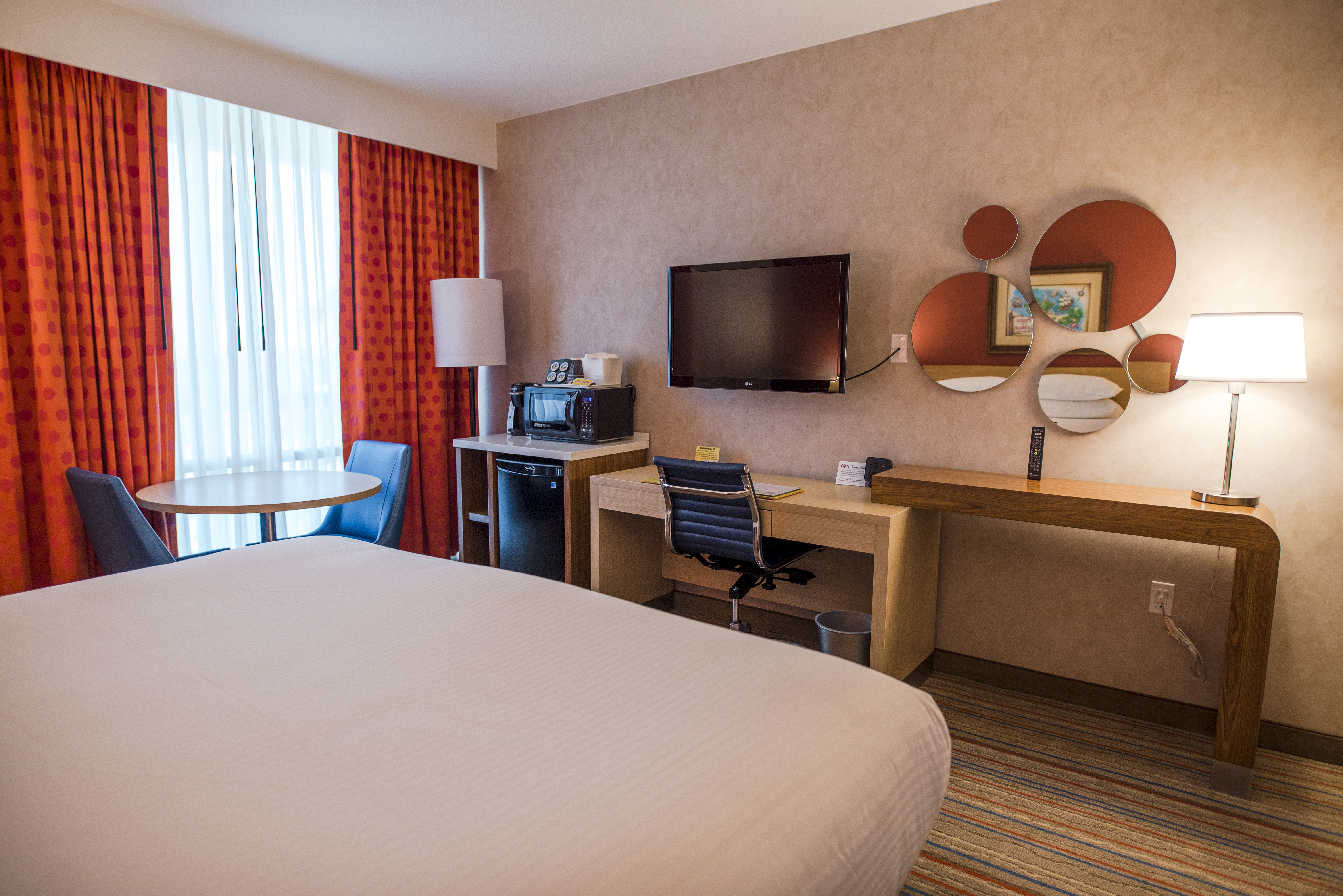 Guest room at the Howard Johnson by Wyndham Anaheim Hotel & Water Playground in Anaheim, California