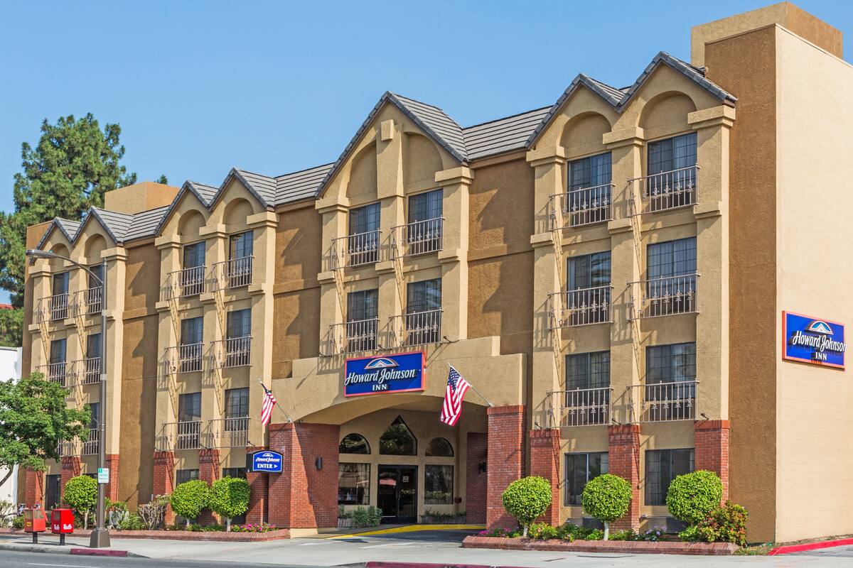 Howard Johnson Pasadena Hotels Ca 91106 Exterior Of Howard Johnson Pasadena Hotel In California