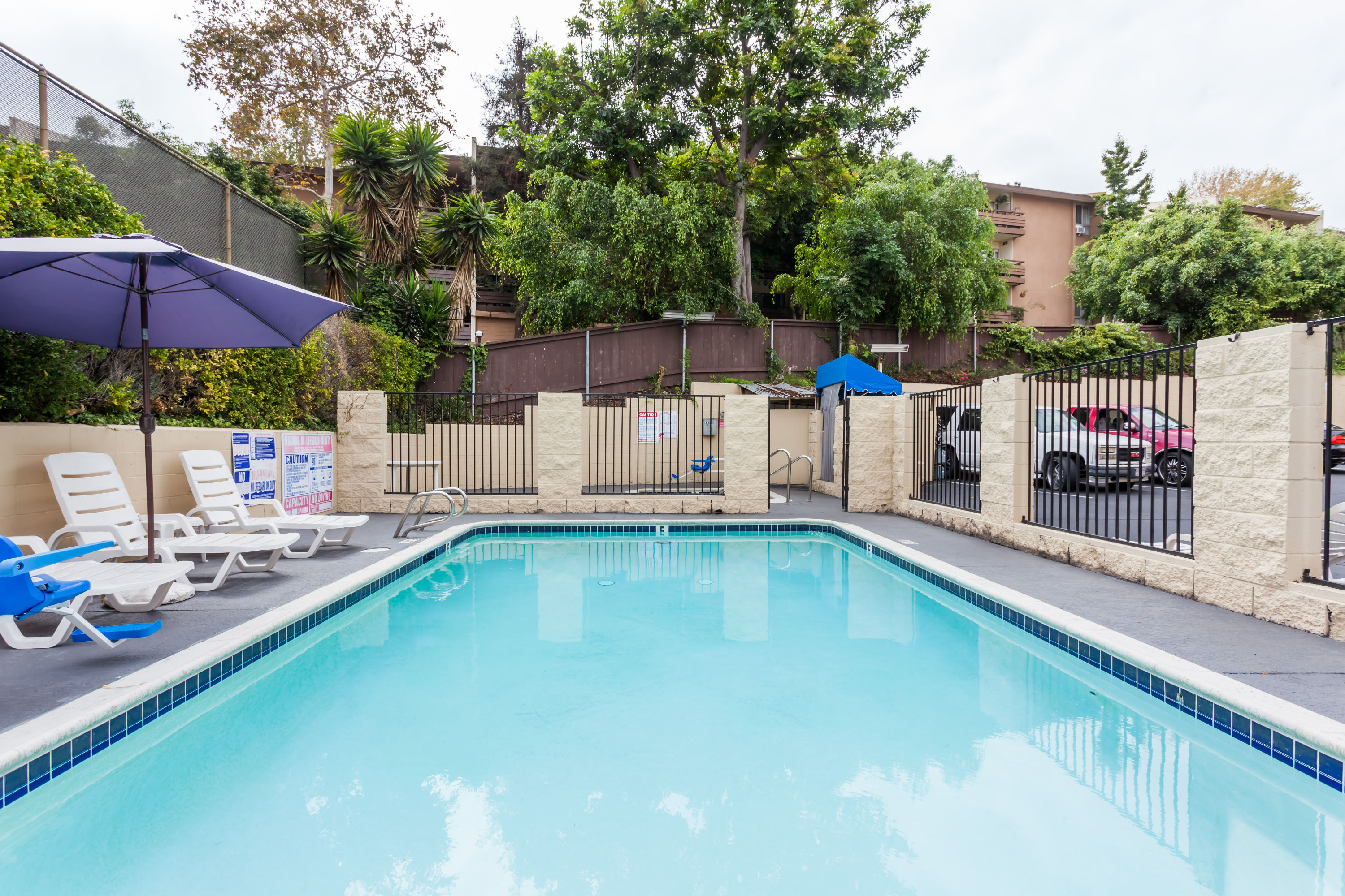 howard johnson by wyndham san diego hotel circle phone number