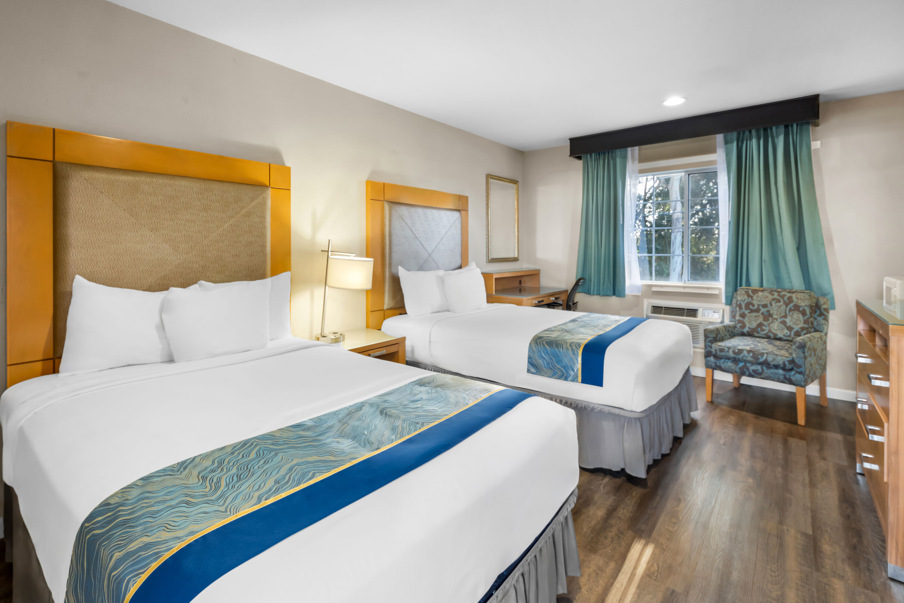 Double bed guest room at the Howard Johnson by Wyndham Santa Cruz in Santa Cruz, California