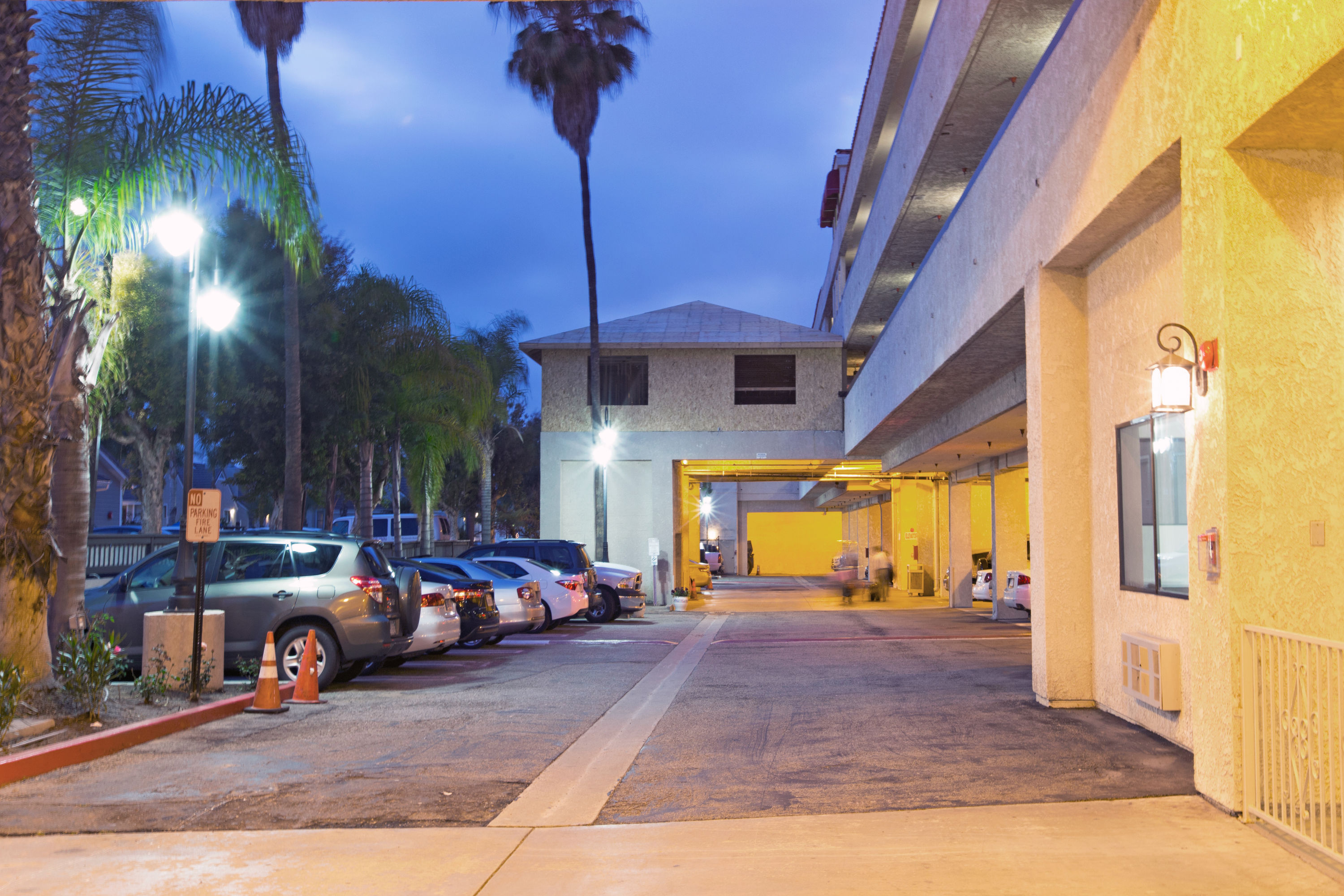 Howard Johnson By Wyndham Torrance Torrance Ca Hotels