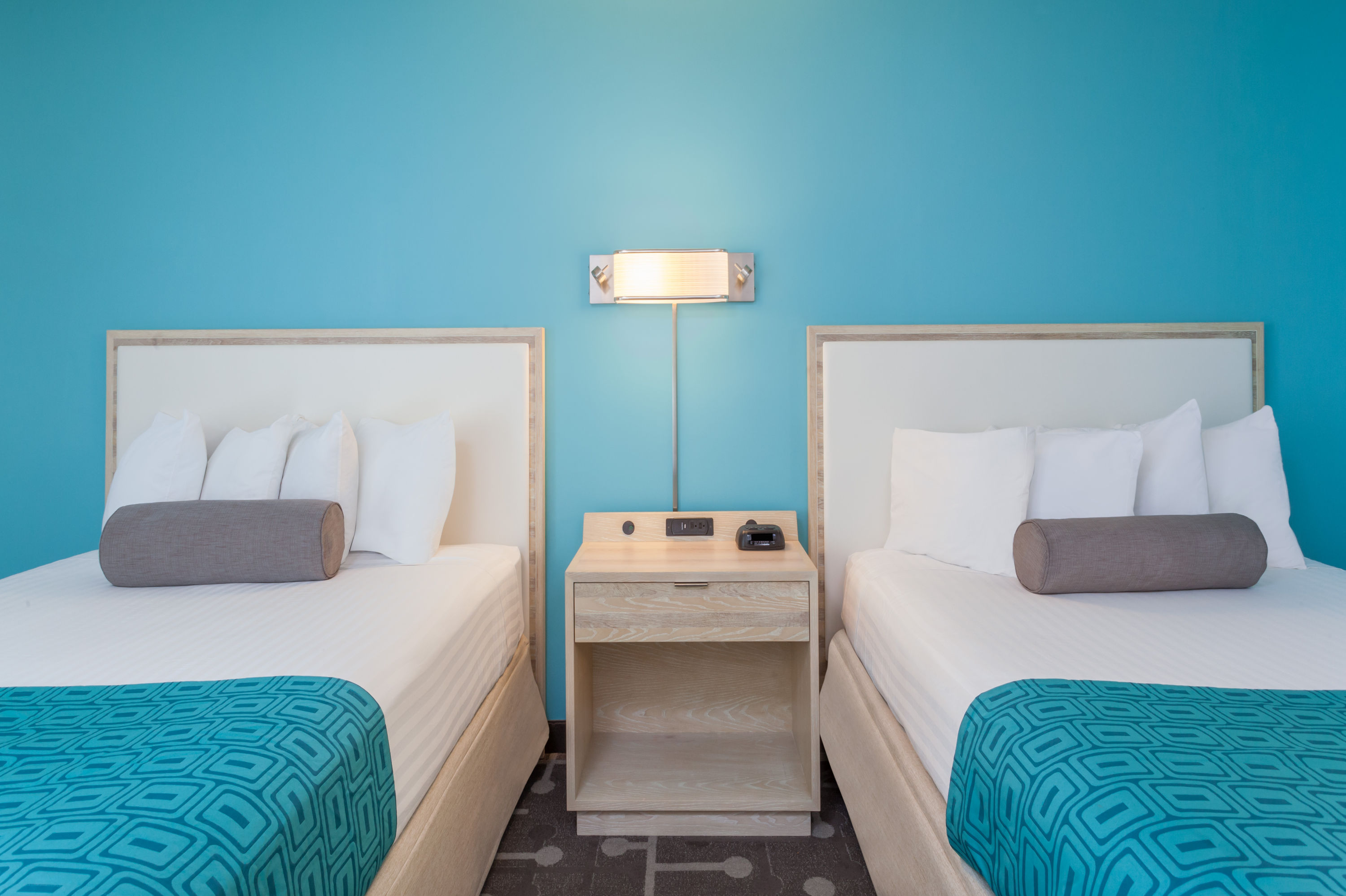 Guest room at the Howard Johnson by Wyndham Mystic in Mystic, Connecticut