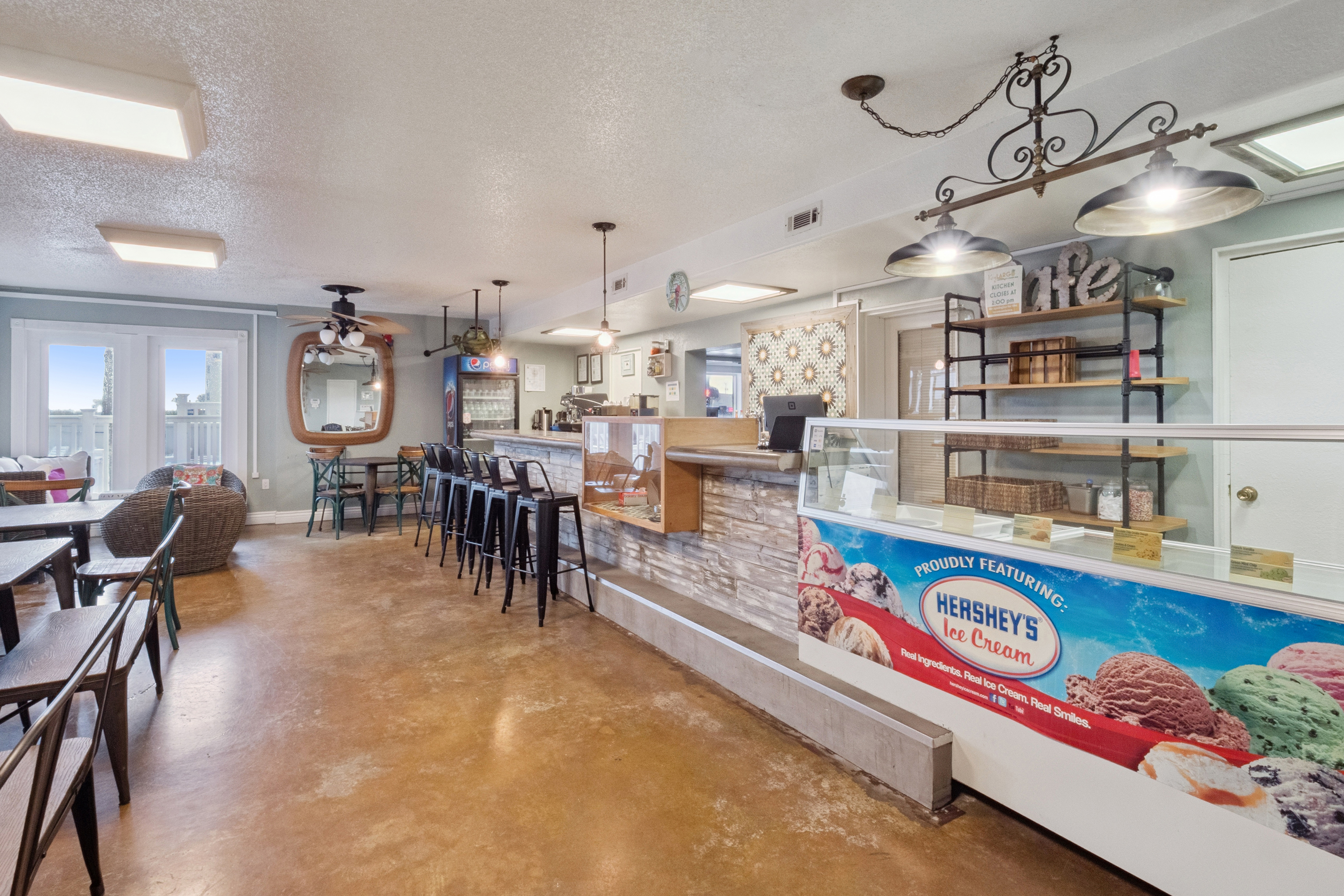 Howard Johnson by Wyndham Oceanfront Daytona Beach restaurant in Daytona Beach, Florida