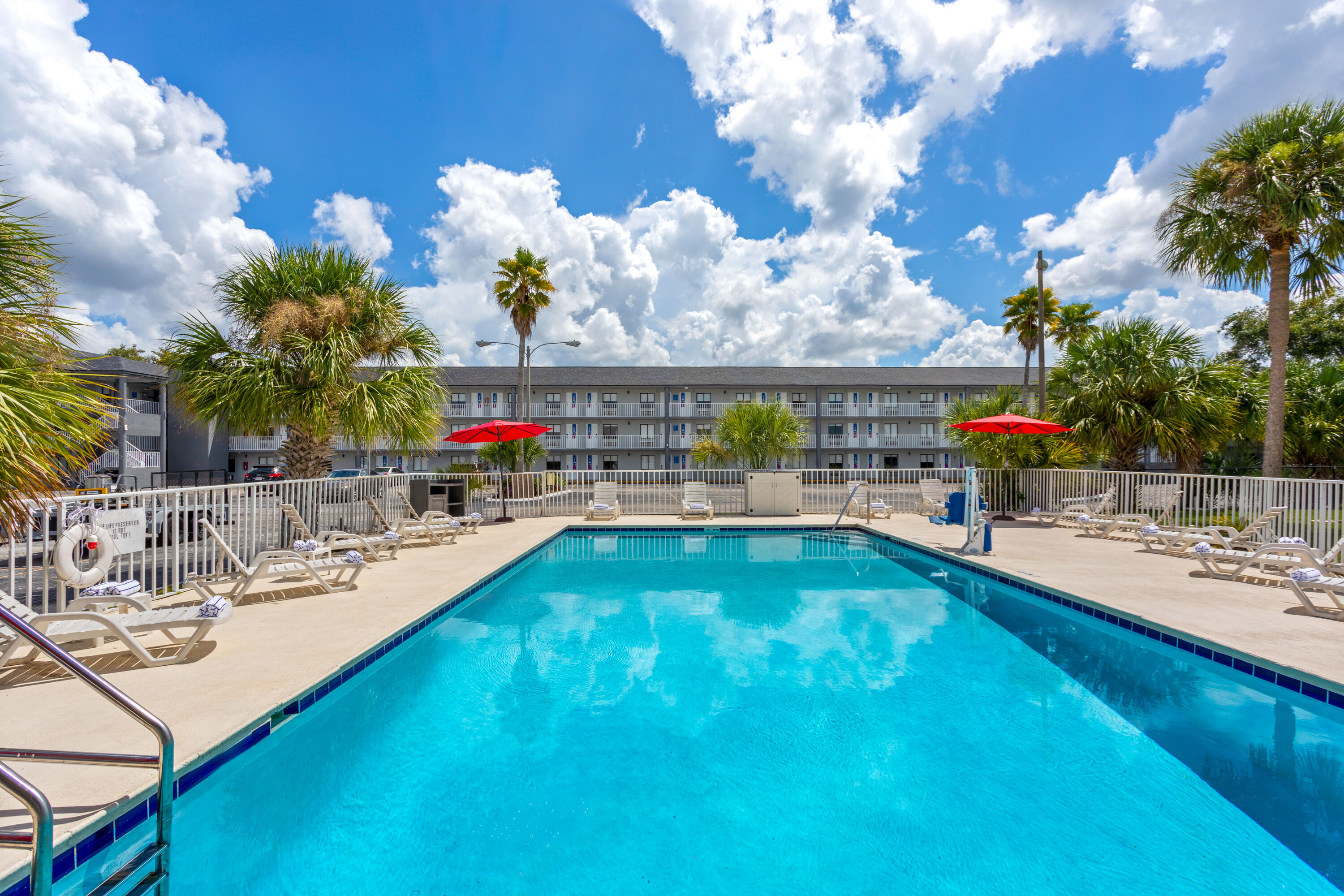 Pool at the Howard Johnson by Wyndham Orlando Lake Buena Vista South in Kissimmee, Florida