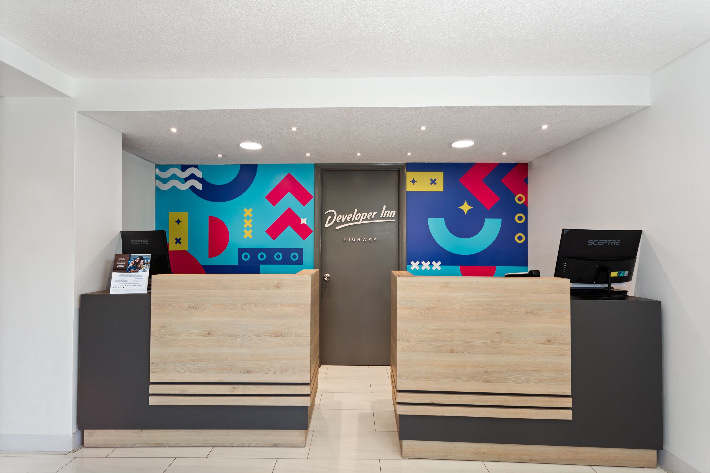 Howard Johnson by Wyndham Orlando Lake Buena Vista South reception in Kissimmee, Florida