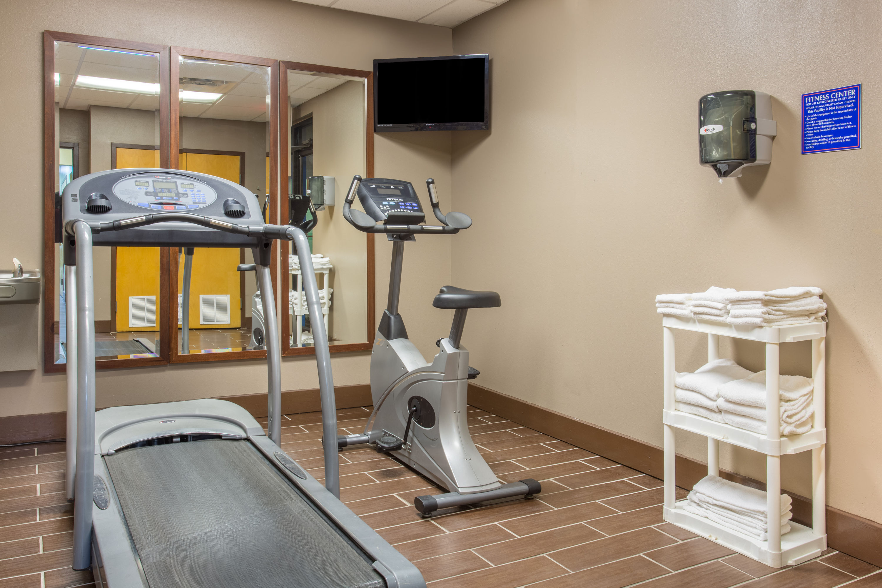 Fitness room at Howard Johnson by Wyndham Ocala FL I-75 in Ocala, Florida