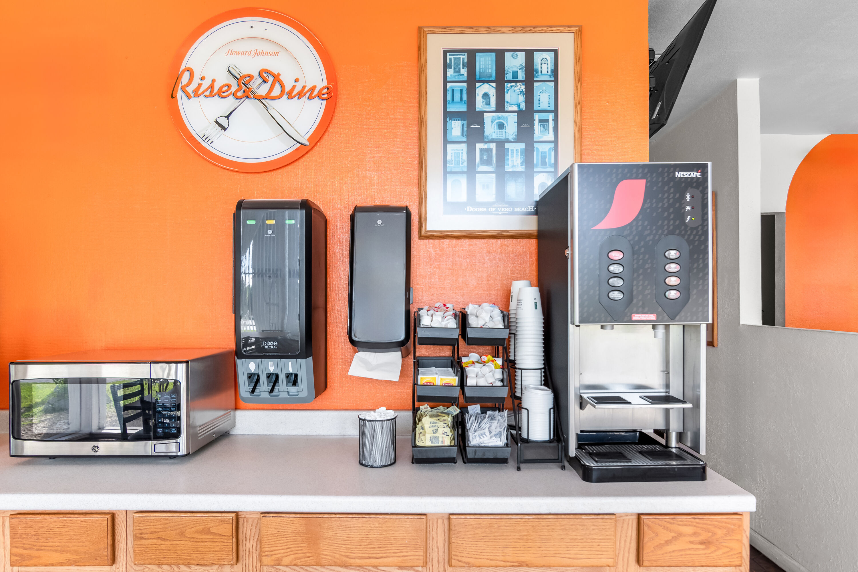 Howard Johnson by Wyndham Vero Beach / Downtown restaurant breakfast area close up in Vero Beach, Florida