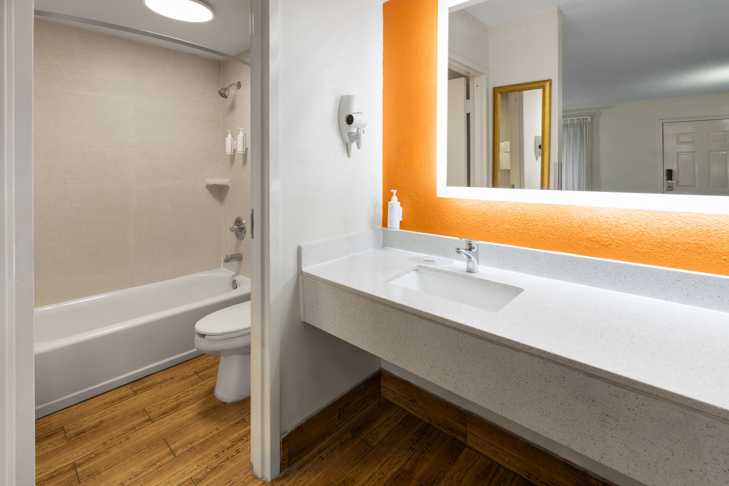 Guest room bath at the Howard Johnson by Wyndham Savannah GA in Savannah, Georgia