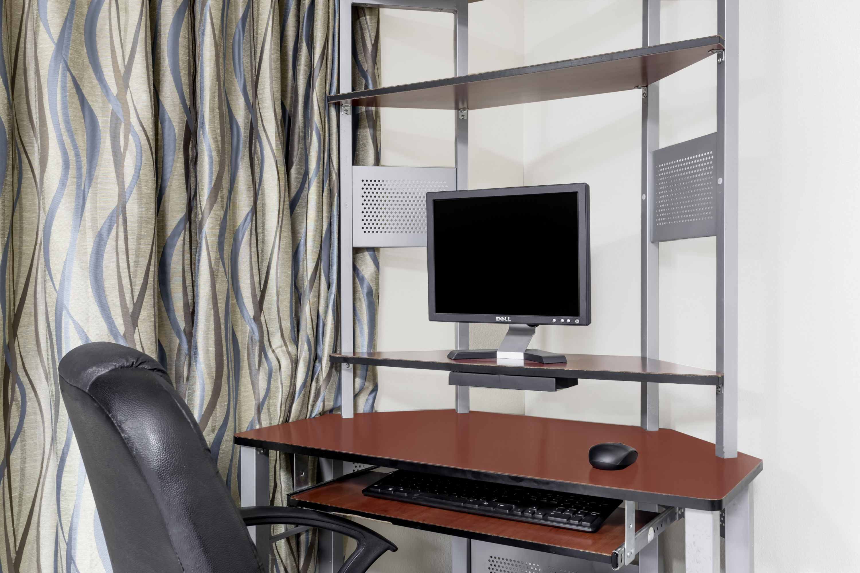 Howard Johnson by Wyndham Savannah GA business center in Savannah, Georgia