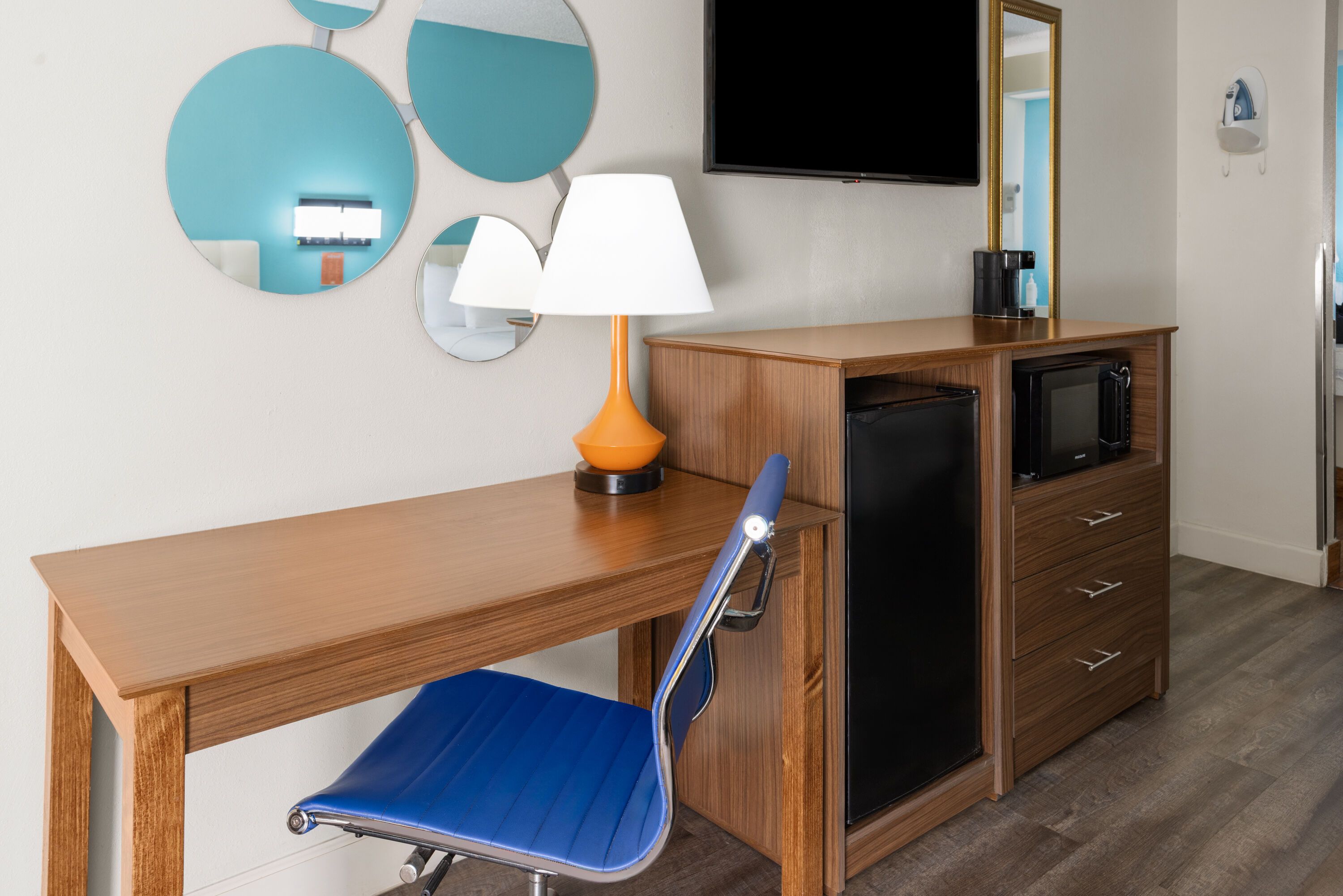 Guest room at the Howard Johnson by Wyndham Savannah GA in Savannah, Georgia