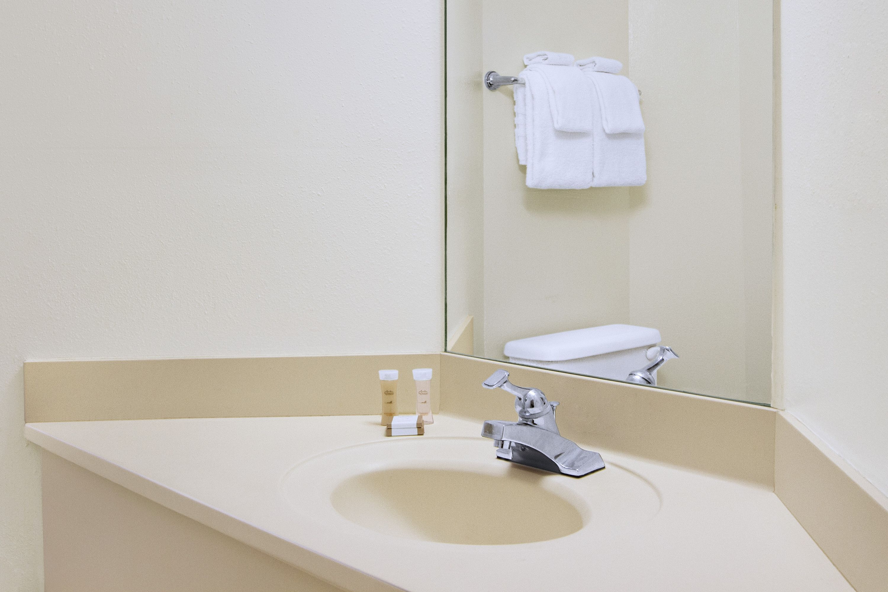 Guest room at the Howard Johnson by Wyndham Tifton GA I-75 in Tifton, Georgia