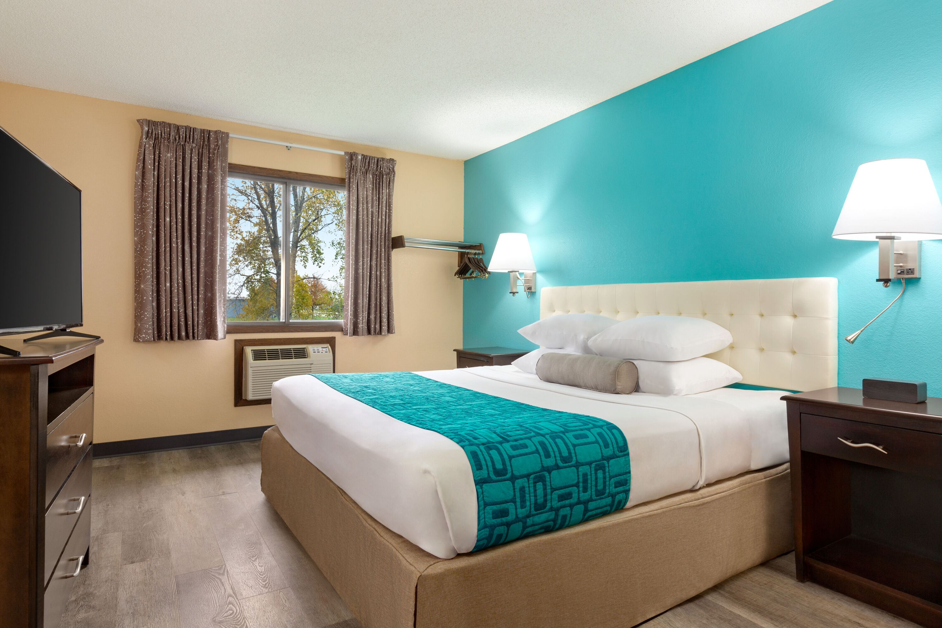 Howard Johnson by Wyndham Waterloo/Cedar Falls Waterloo, IA Hotels
