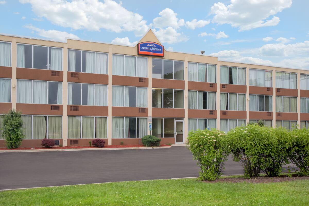 Howard Johnson Addison O Hare Airport Hotels Il 60101 Exterior Of Howard Johnson Addison O Hare Airport Hotel In Illinois