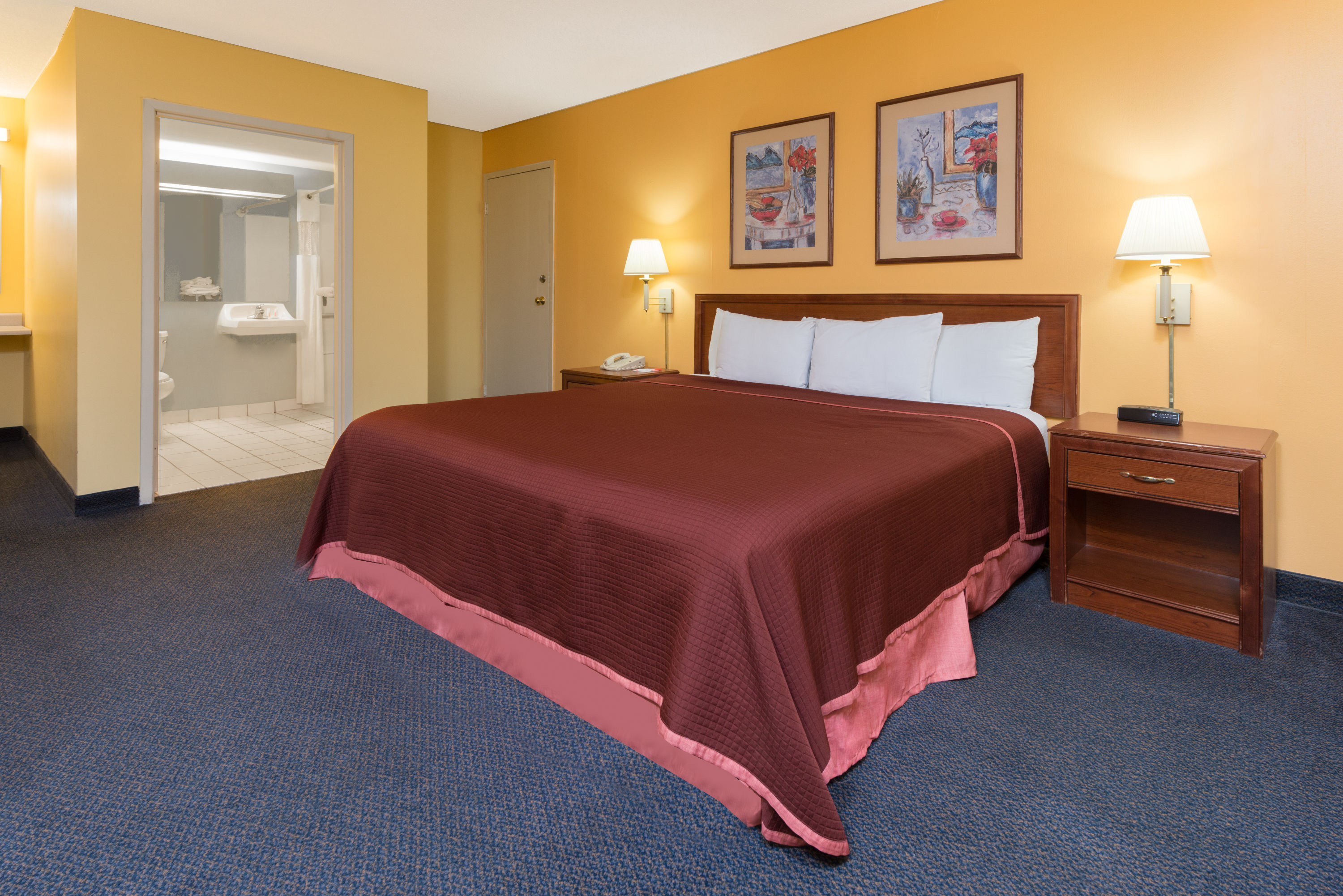 Howard Johnson By Wyndham Springfield Hotel Amp Suites