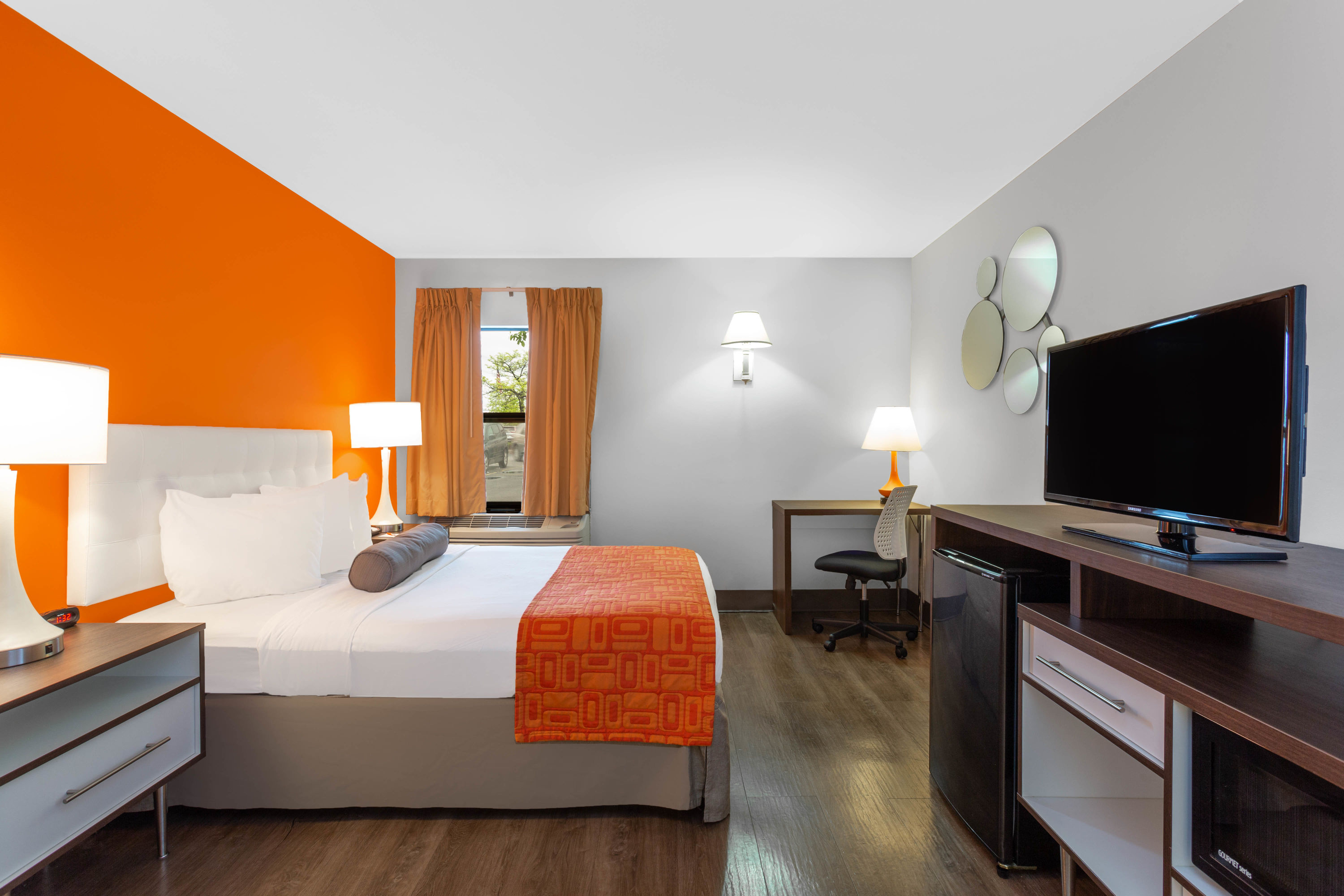 Howard Johnson By Wyndham Waukegan Great Lakes Waukegan