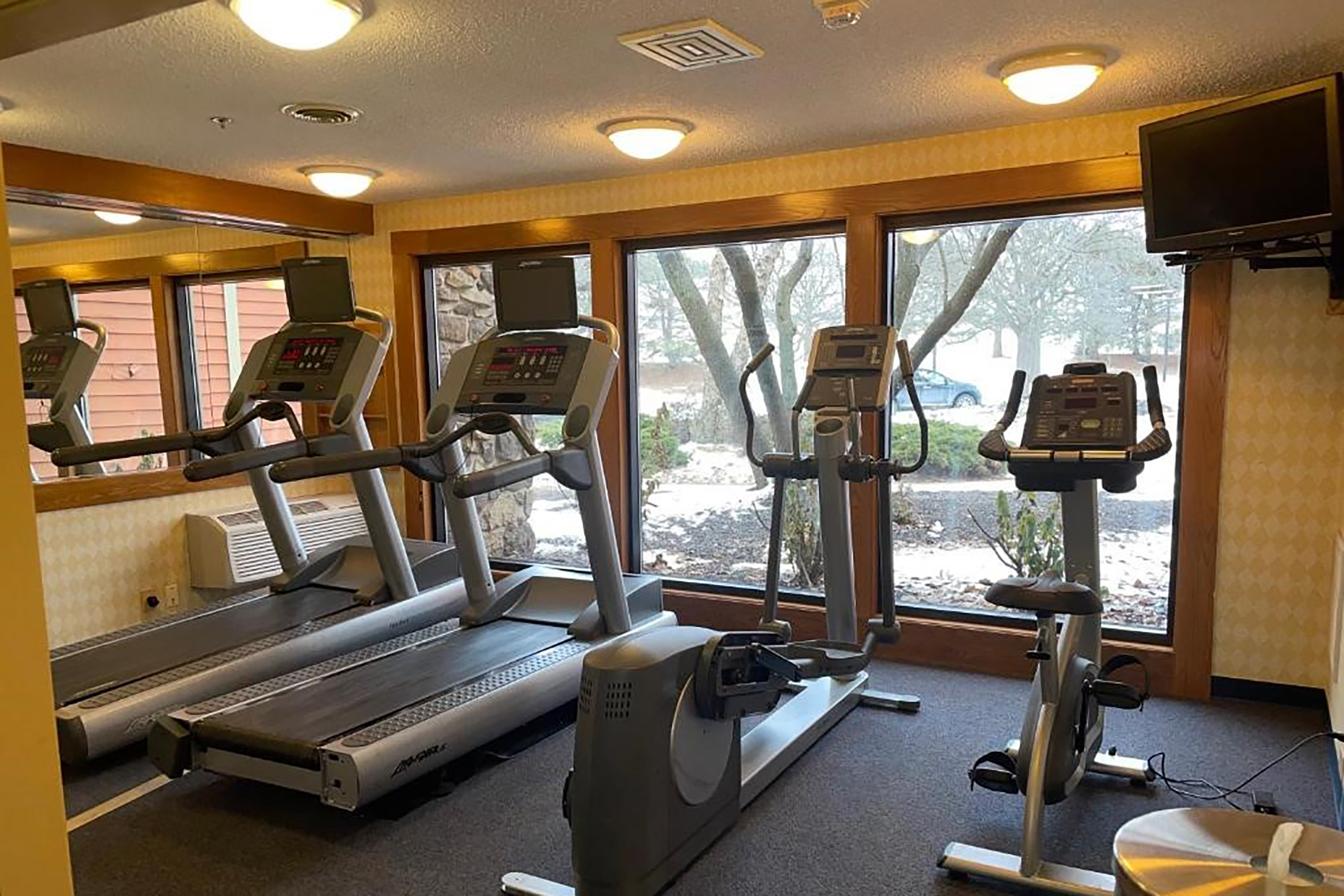 Fitness room at Howard Johnson by Wyndham Merrillville in Merrillville, Indiana
