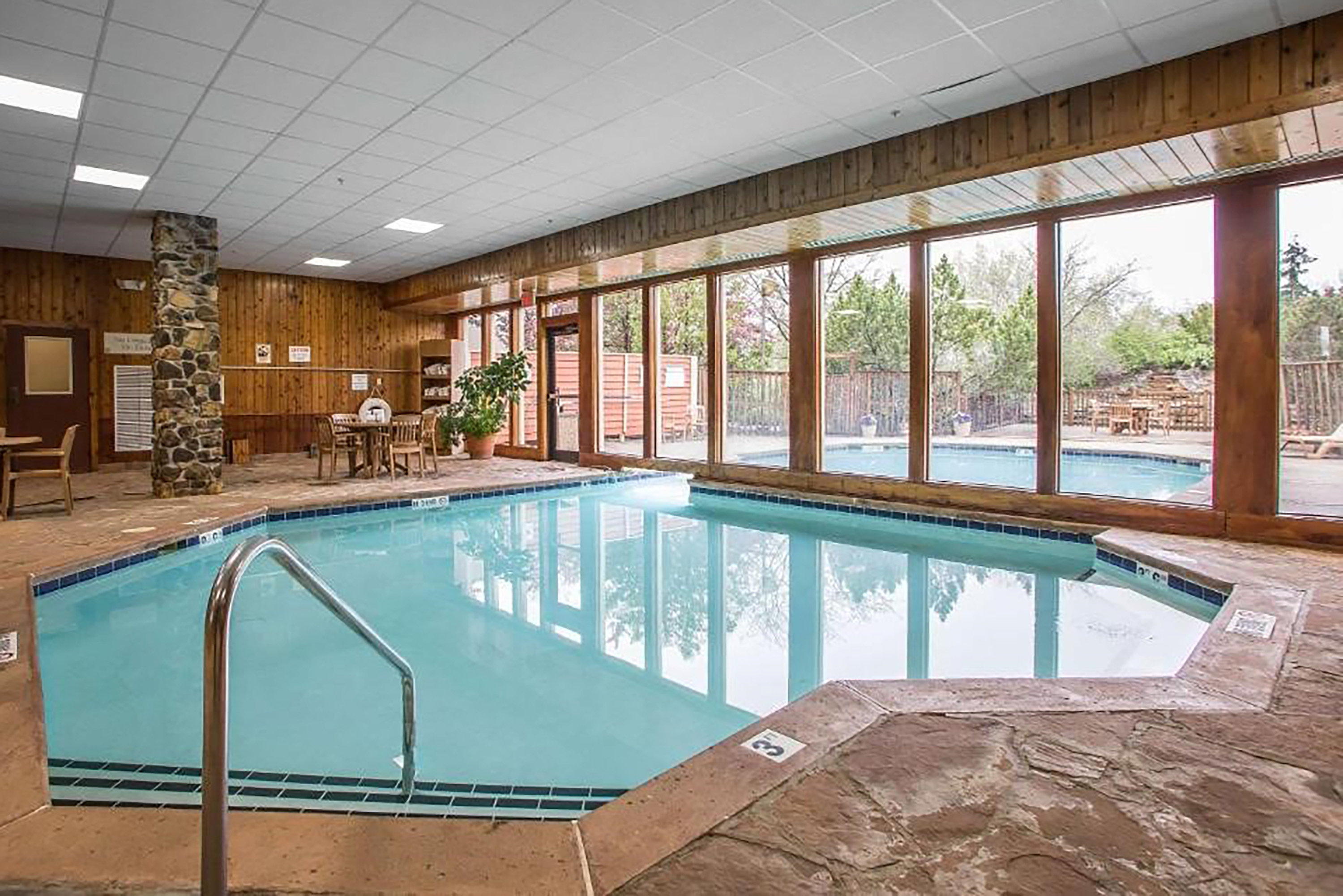 Pool at the Howard Johnson by Wyndham Merrillville in Merrillville, Indiana