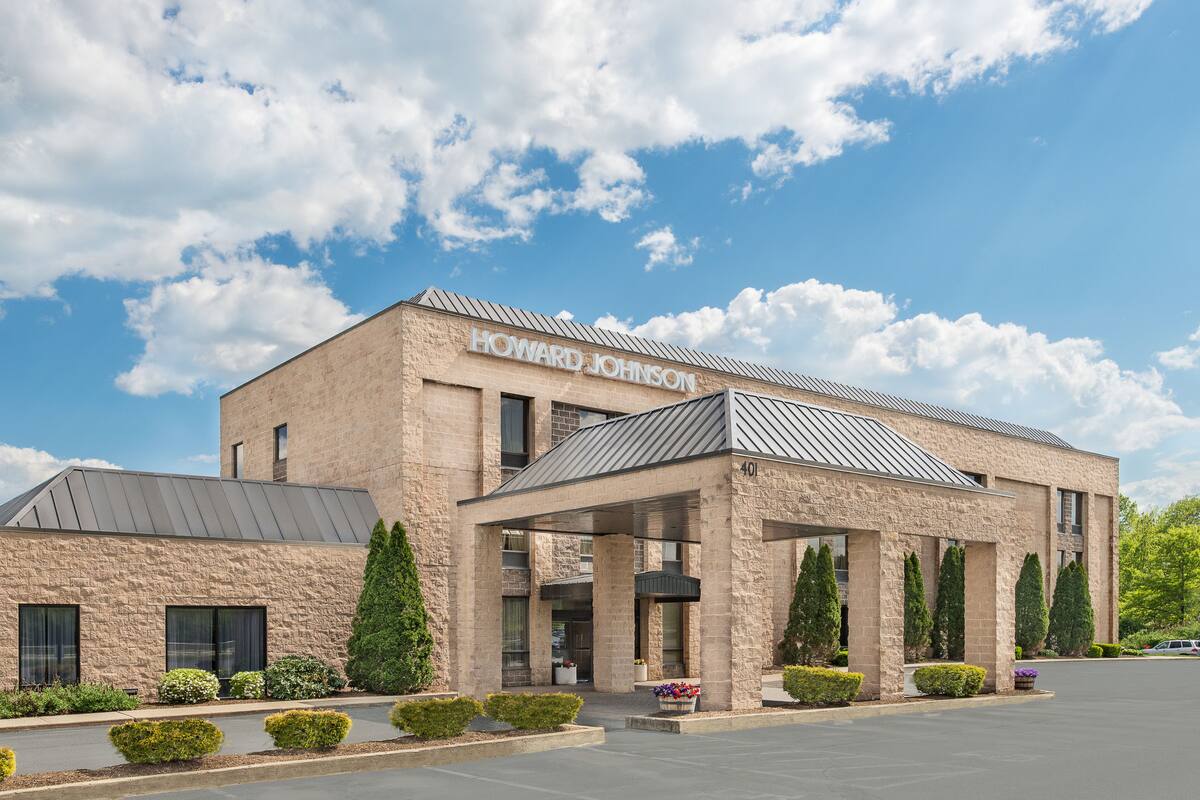 Howard Johnson By Wyndham Amherst Hadley Hotels Ma 01035 Howard Johnson By Wyndham Amherst Hadley
