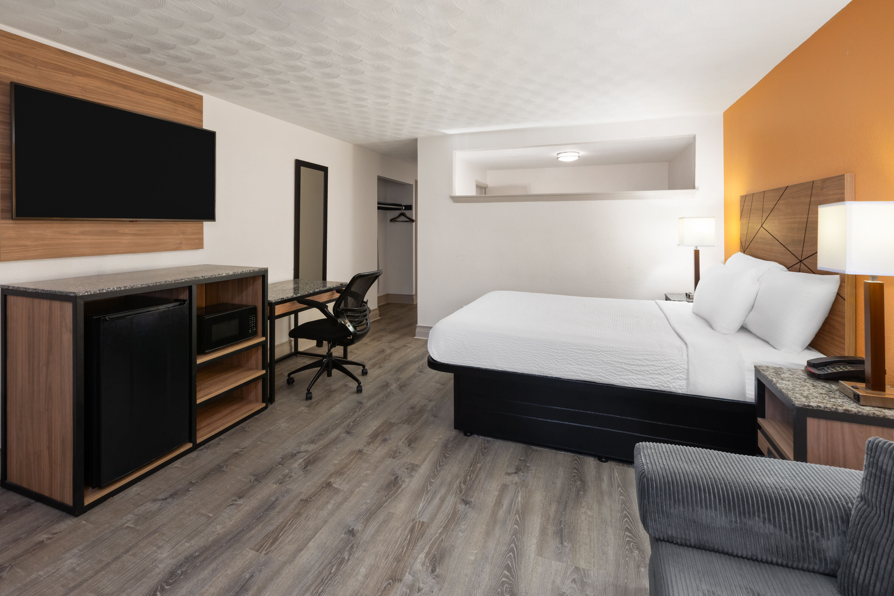 Howard Johnson by Wyndham Malden Boston Area suite in Malden, Massachusetts