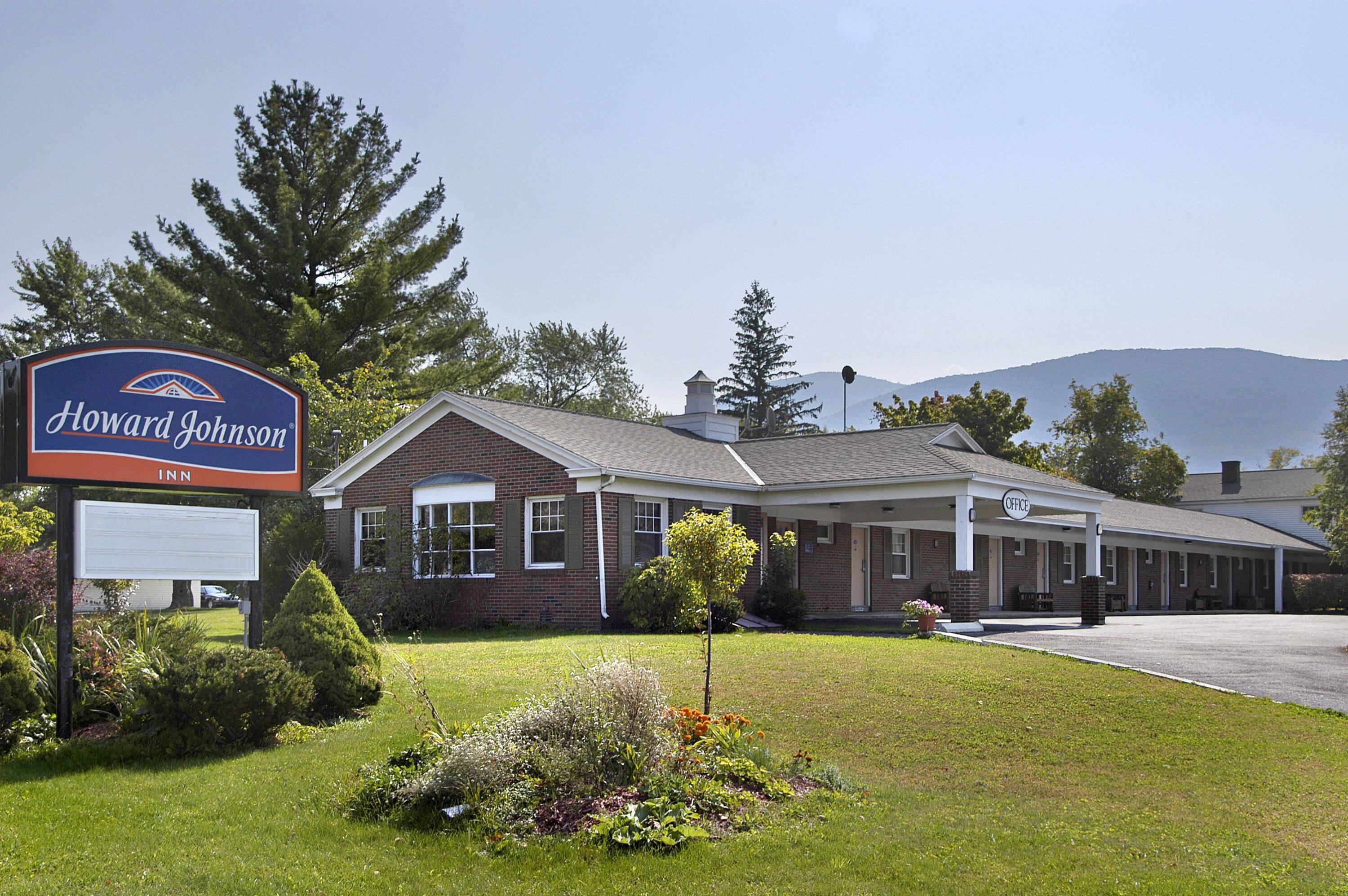 Howard Johnson by Wyndham Williamstown Williamstown, MA Hotels