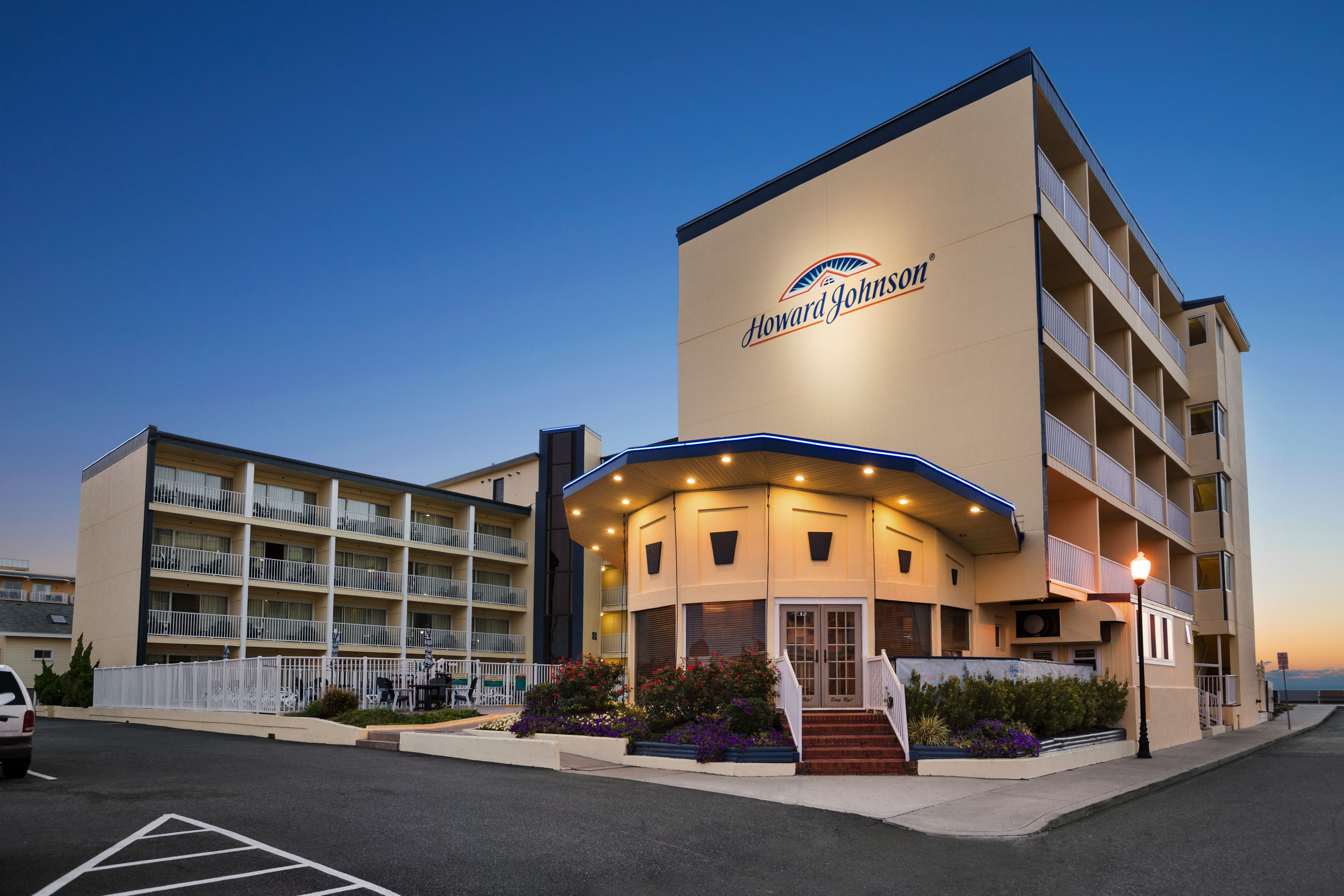 Howard Johnson By Wyndham Ocean City Oceanfront Ocean