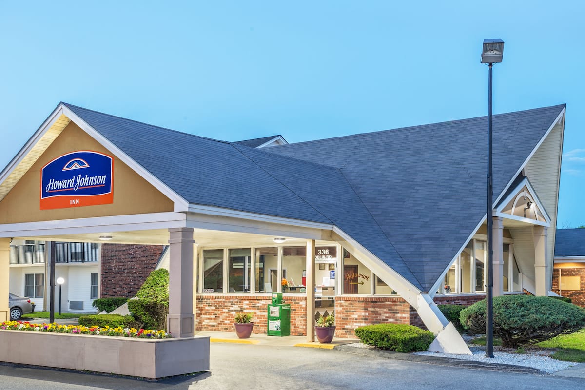 Howard Johnson By Wyndham Bangor Hotels Me 04401 Howard Johnson By Wyndham Bangor