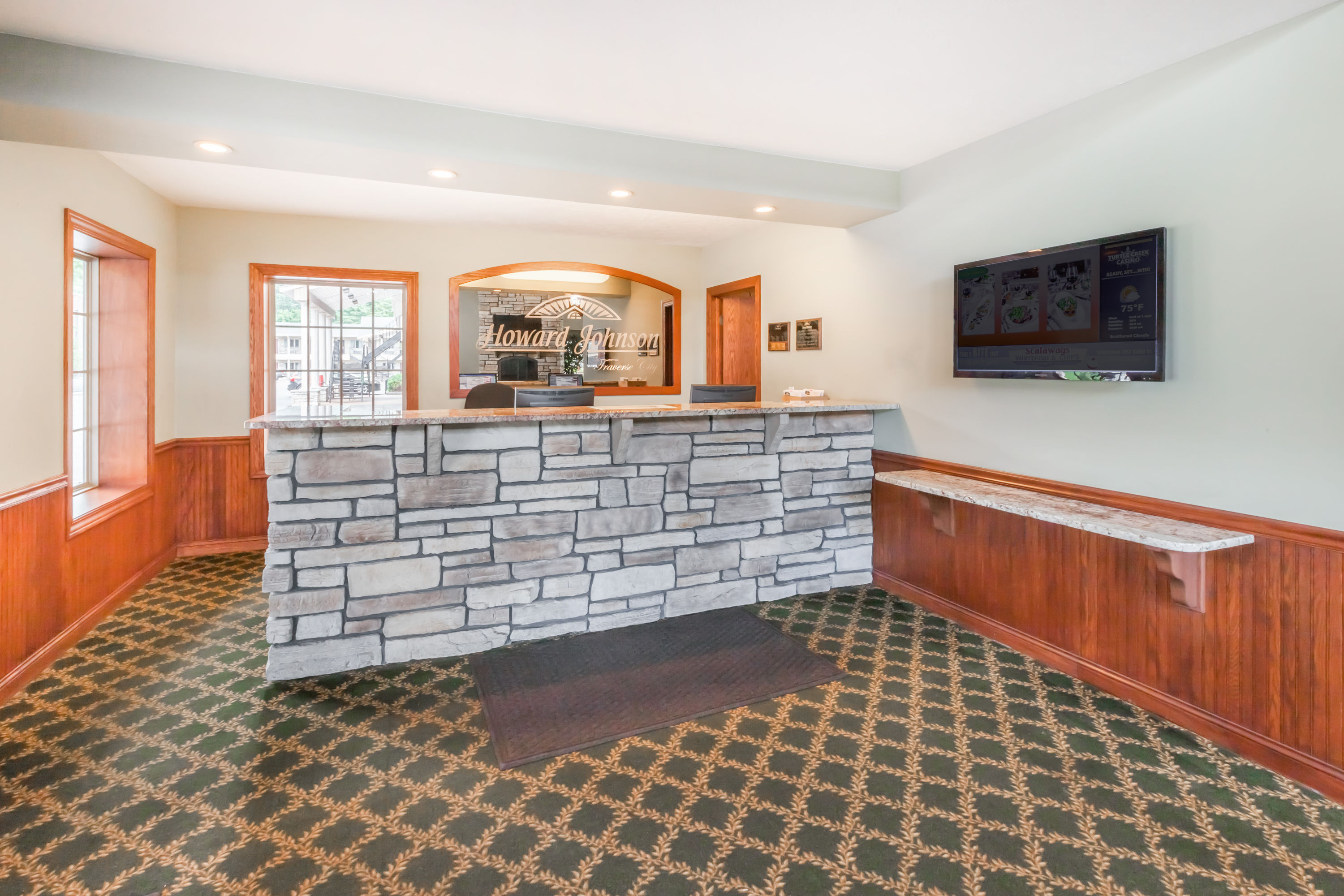 Howard Johnson By Wyndham Traverse City Traverse City