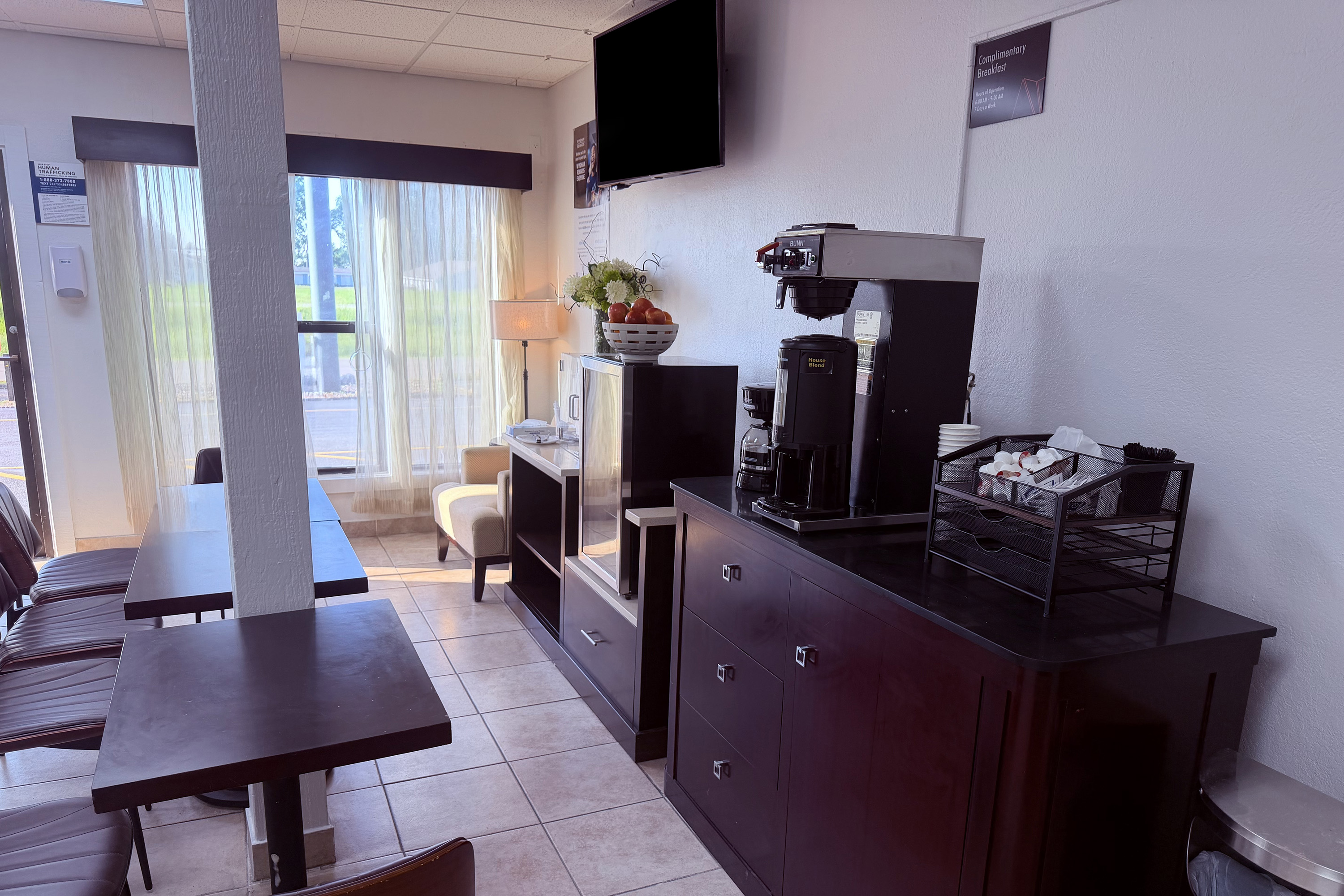 Free breakfast at Howard Johnson by Wyndham Albert Lea in Albert Lea, Minnesota