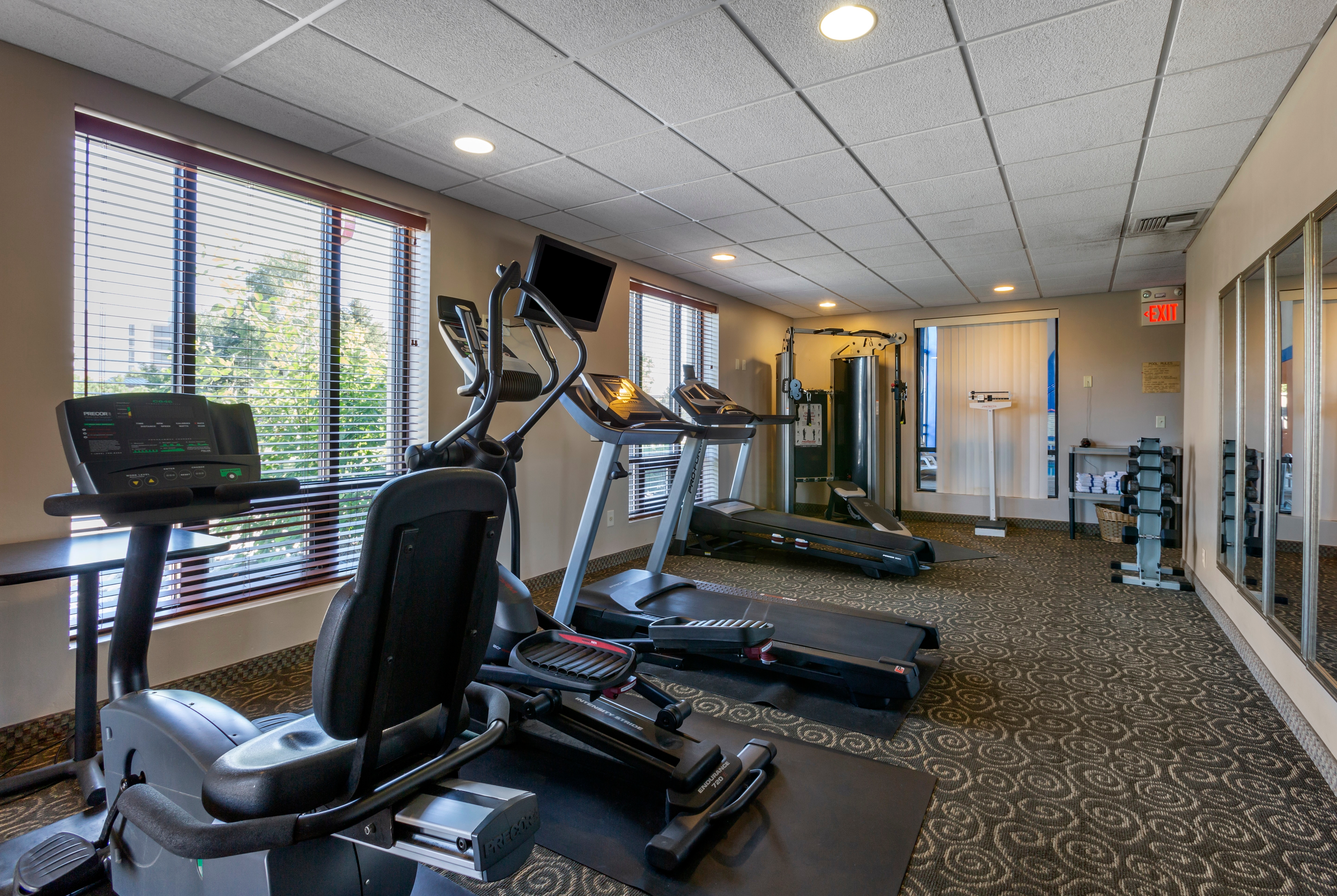 Fitness room at Howard Johnson by Wyndham Billings in Billings, Montana