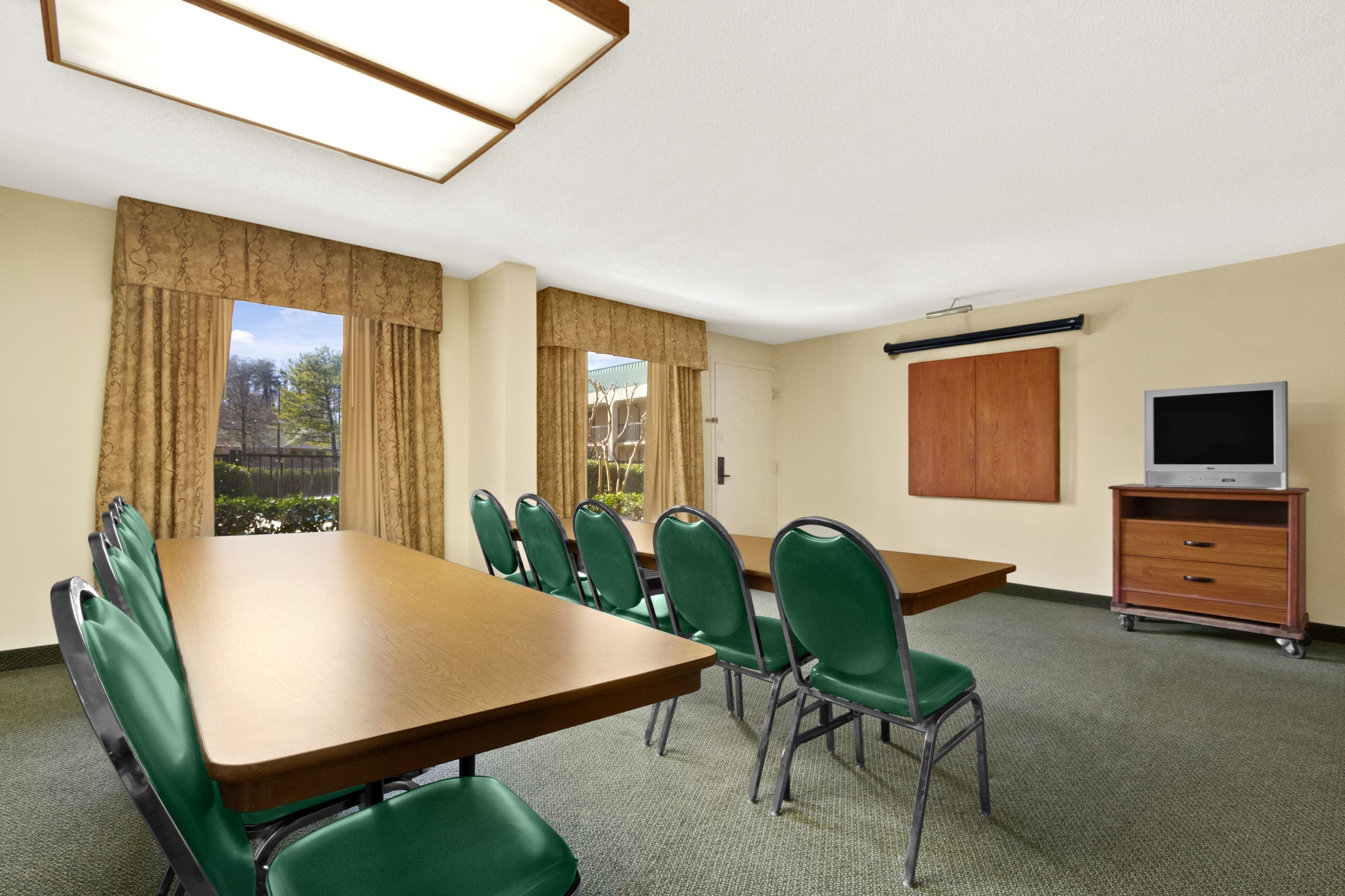 Meeting room at Howard Johnson by Wyndham Greensboro Near the Coliseum in Greensboro, North Carolina