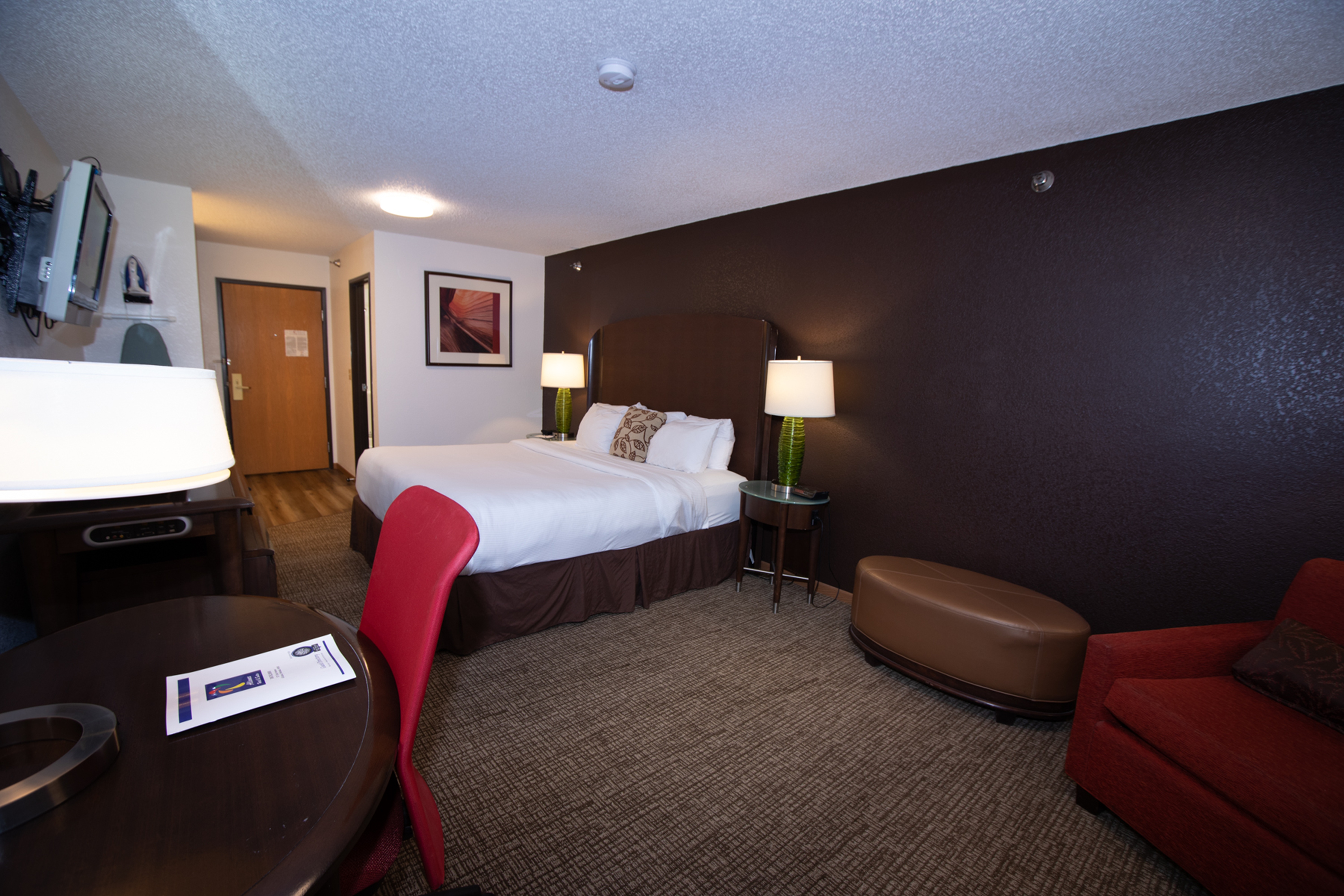 Guest room at the Alliance Hotel & Suites, a Howard Johnson by Wyndham in Alliance, Nebraska