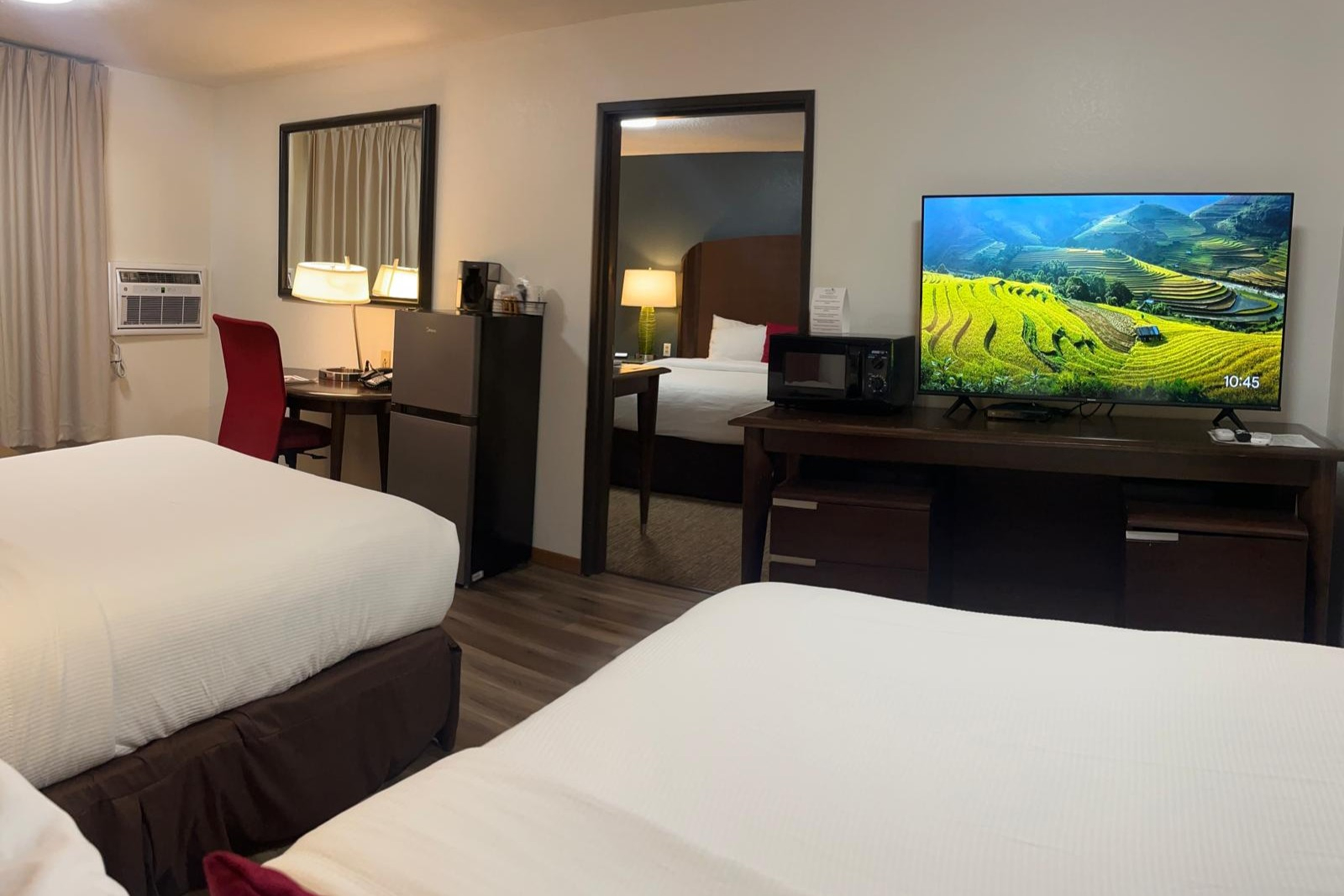 Guest room at the Alliance Hotel & Suites, a Howard Johnson by Wyndham in Alliance, Nebraska