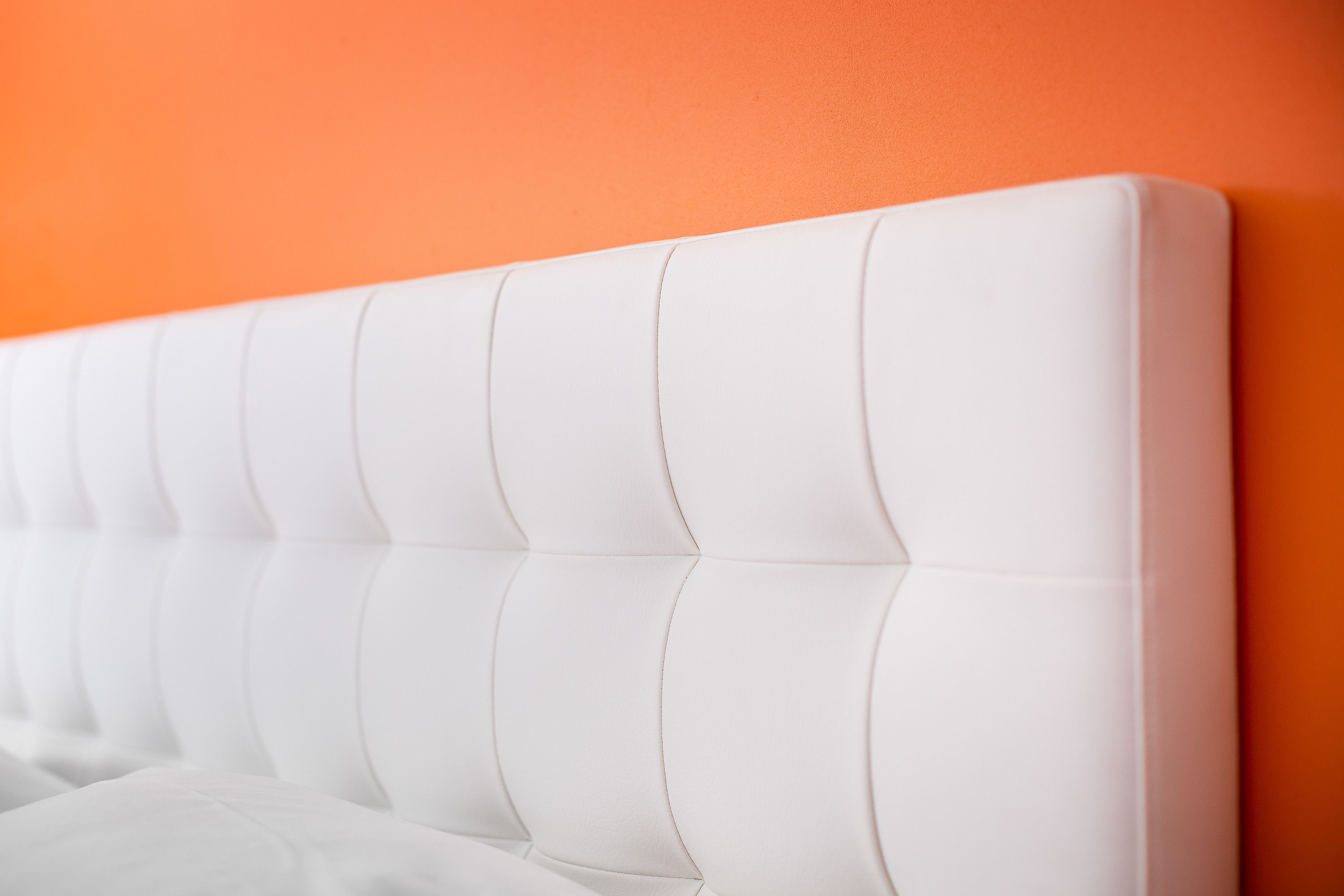 Guest room feature at the Howard Johnson by Wyndham Toms River in Toms River, New Jersey