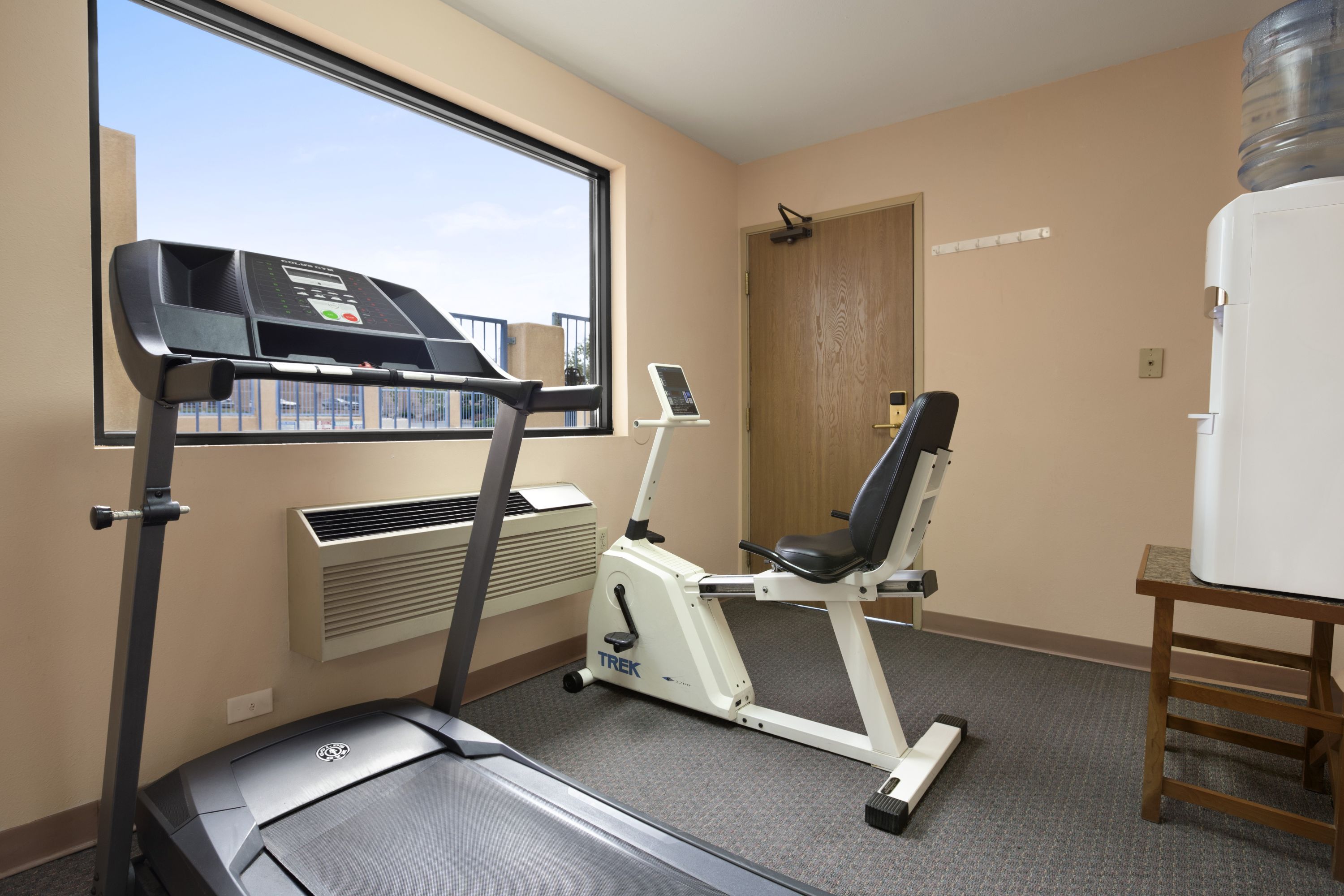 Howard Johnson By Wyndham Albuquerque Northeast