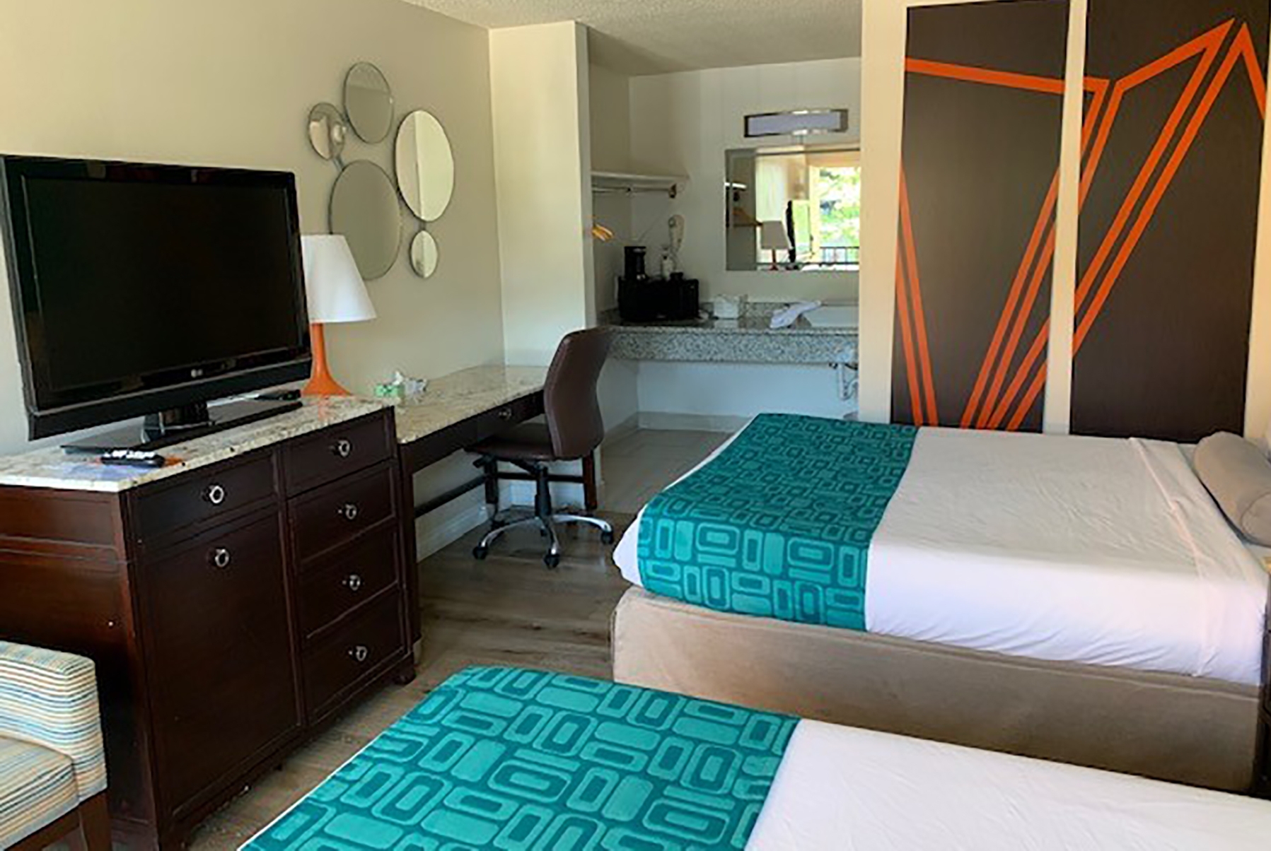 Howard Johnson By Wyndham Reno Downtown Reno Nv Hotels