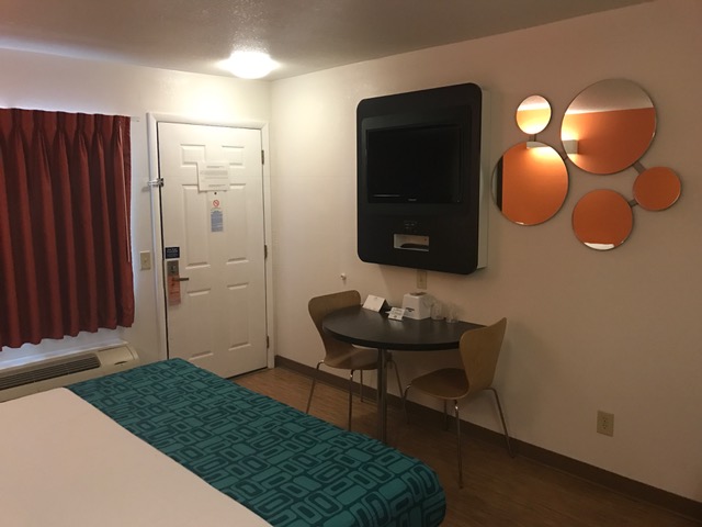 Guest room at the Howard Johnson by Wyndham Lake George in Lake George, New York