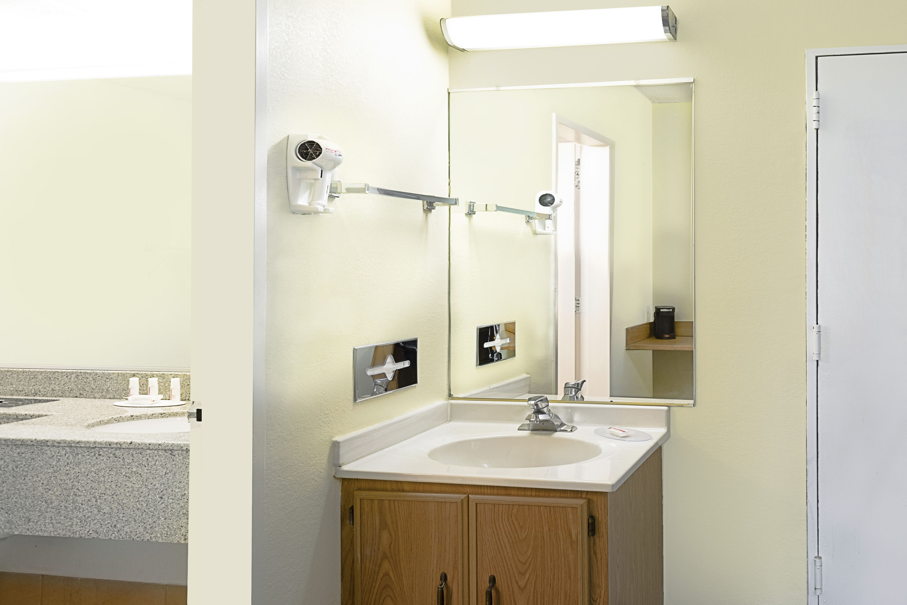 Guest room bath at the Howard Johnson by Wyndham Newburgh/West Point in Newburgh, New York