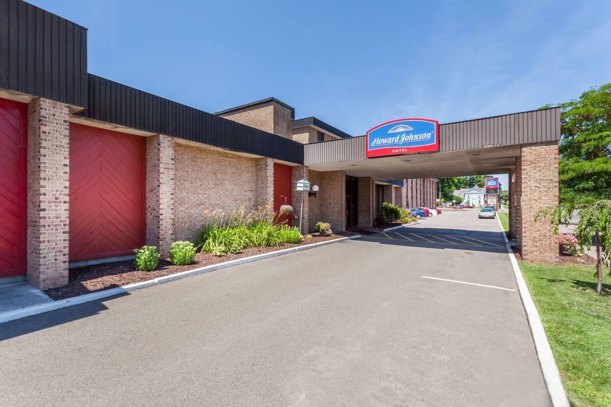 Howard Johnson Hotel Norwich | Norwich Hotels, NY 13815 Howard Johnson Hotel Norwich | Norwich Hotels, NY 13815