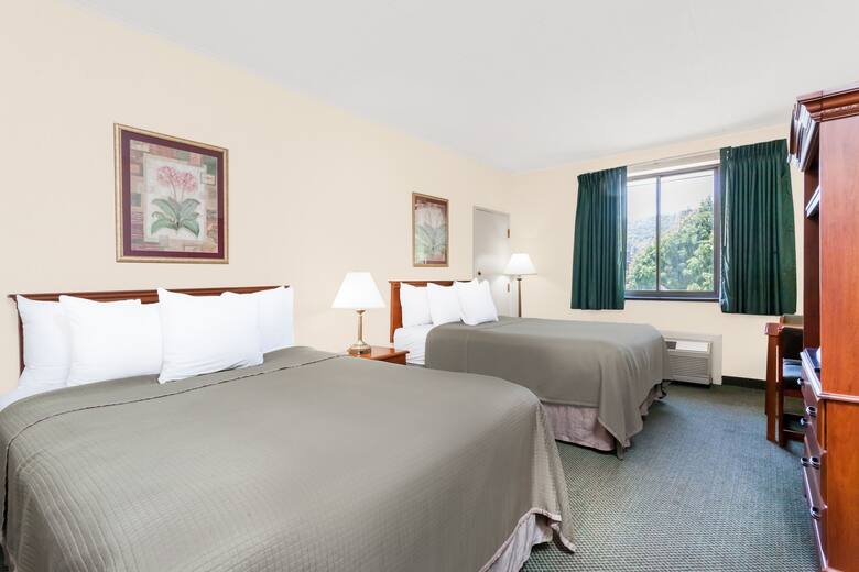 Howard Johnson Hotel Norwich | Norwich Hotels, NY 13815 Howard Johnson Hotel Norwich | Norwich Hotels, NY 13815