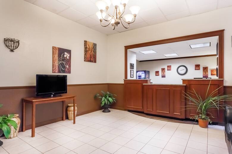 Howard Johnson Hotel Norwich | Norwich Hotels, NY 13815 Howard Johnson Hotel Norwich | Norwich Hotels, NY 13815
