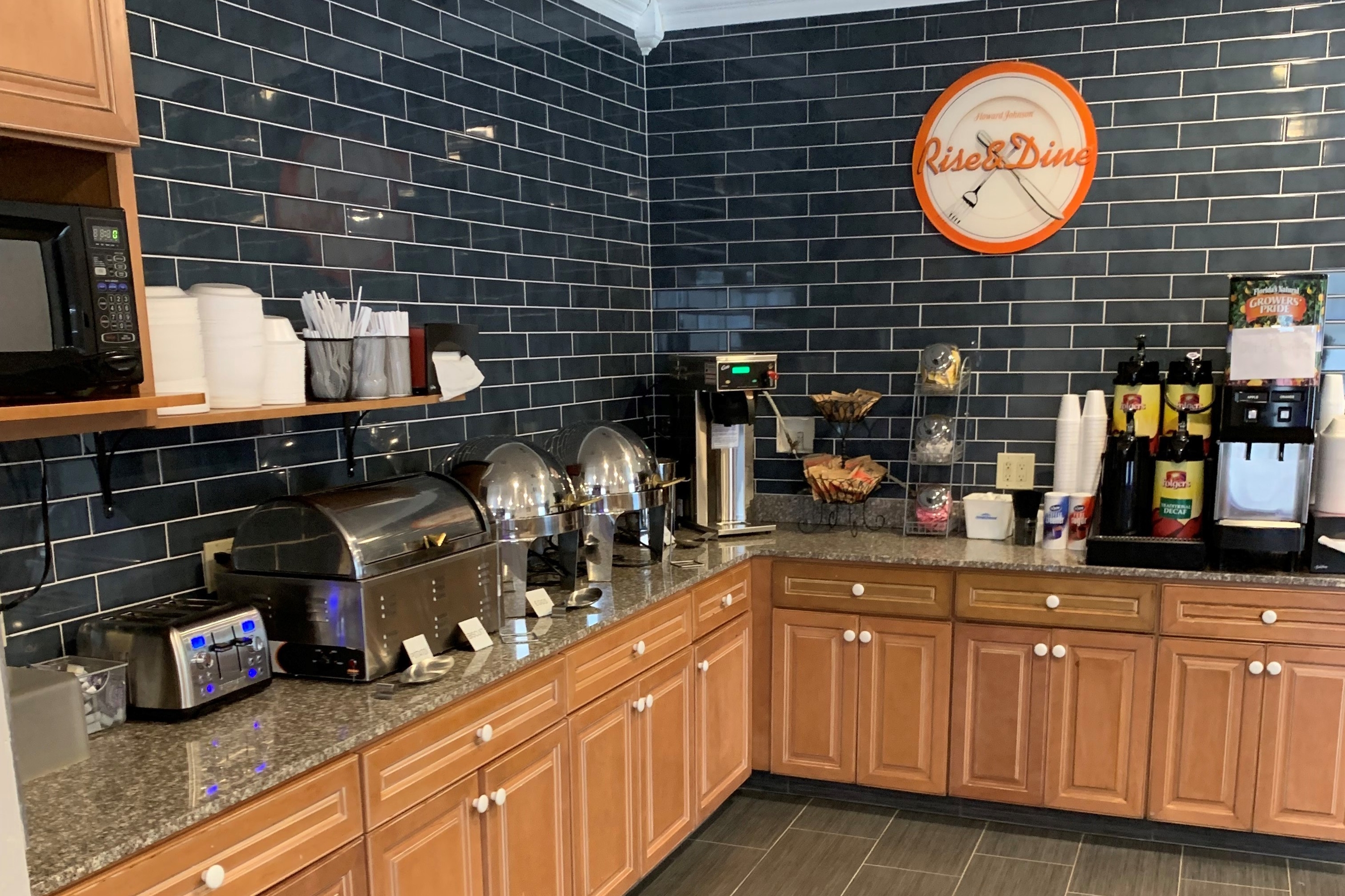 Free breakfast at Howard Johnson by Wyndham Oklahoma City Airport/ Fairgrounds in Oklahoma City, Oklahoma
