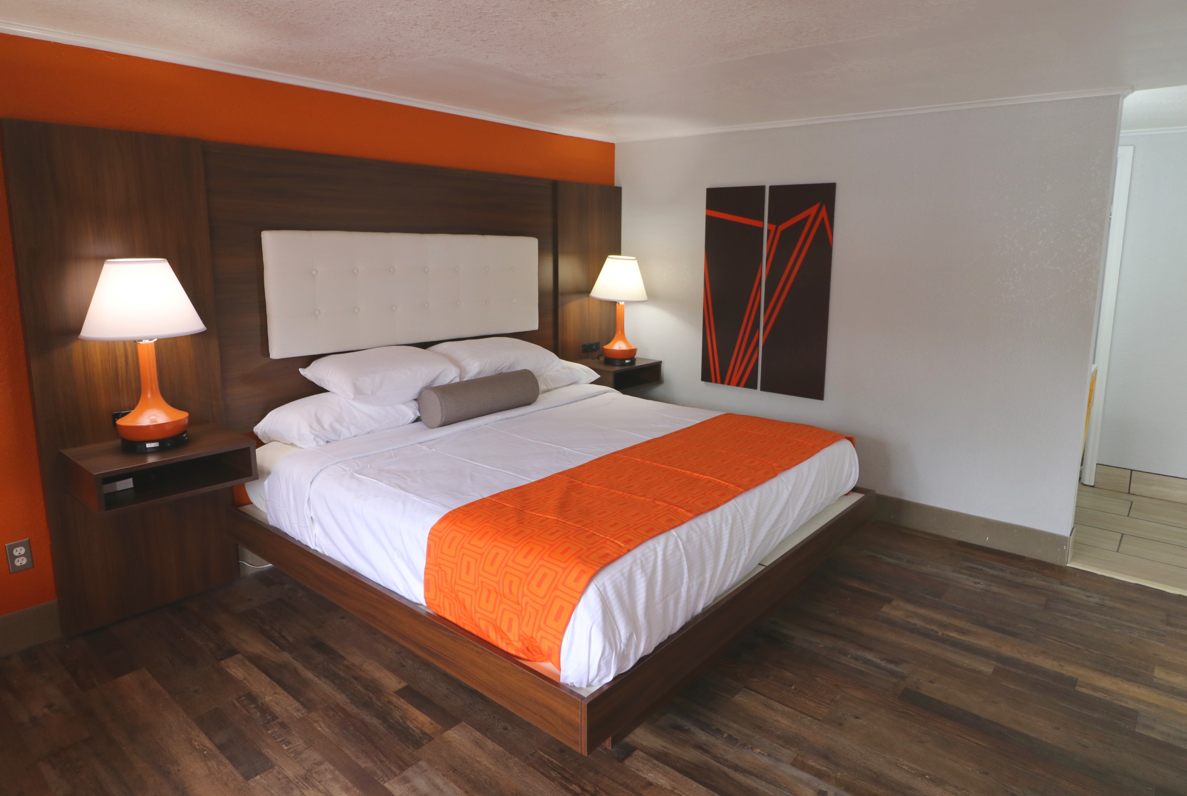 Guest room at the Howard Johnson by Wyndham Downtown Gatlinburg in Gatlinburg, Tennessee