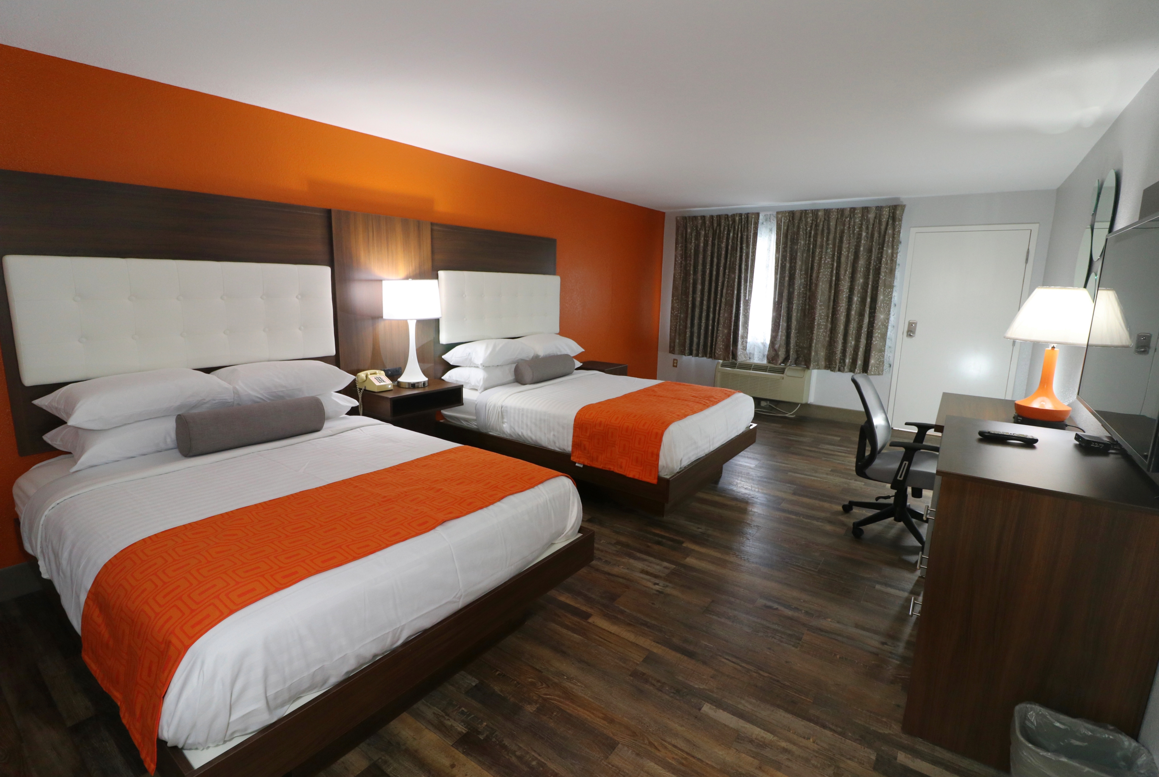 Guest room at the Howard Johnson by Wyndham Downtown Gatlinburg in Gatlinburg, Tennessee