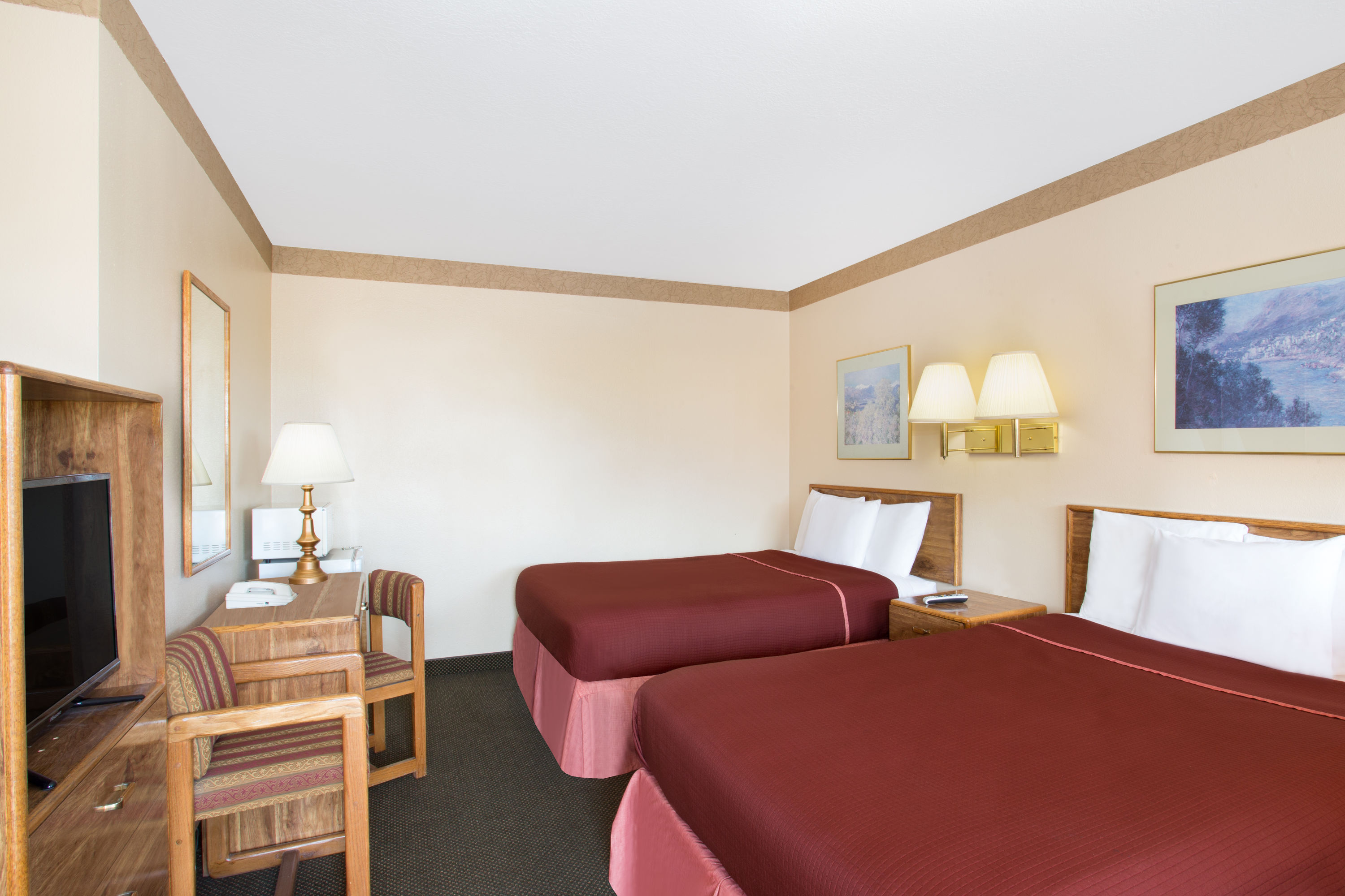Guest room at the Howard Johnson by Wyndham Brigham City in Brigham City, Utah