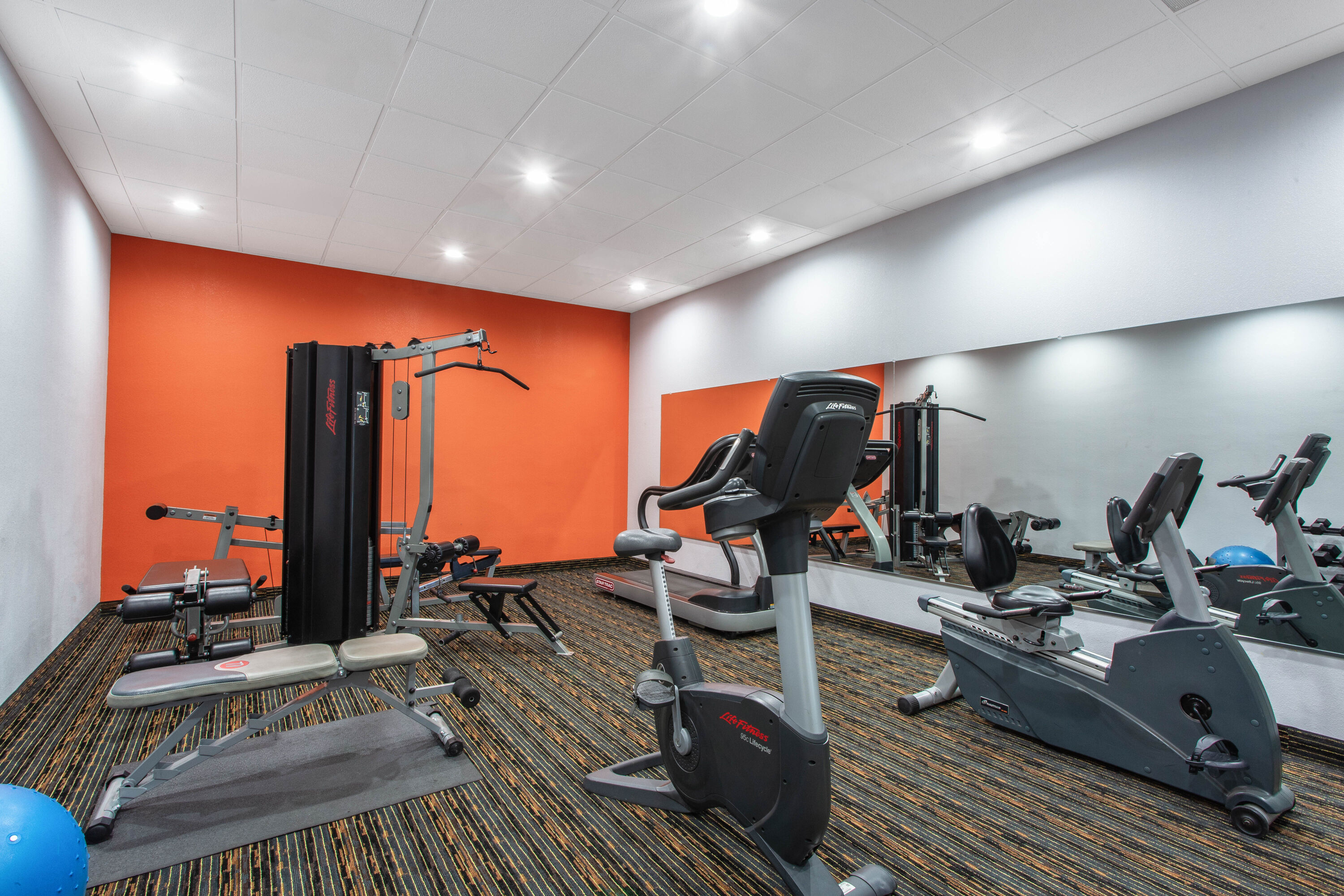 Fitness room at Howard Johnson by Wyndham Lexington in Lexington, Virginia