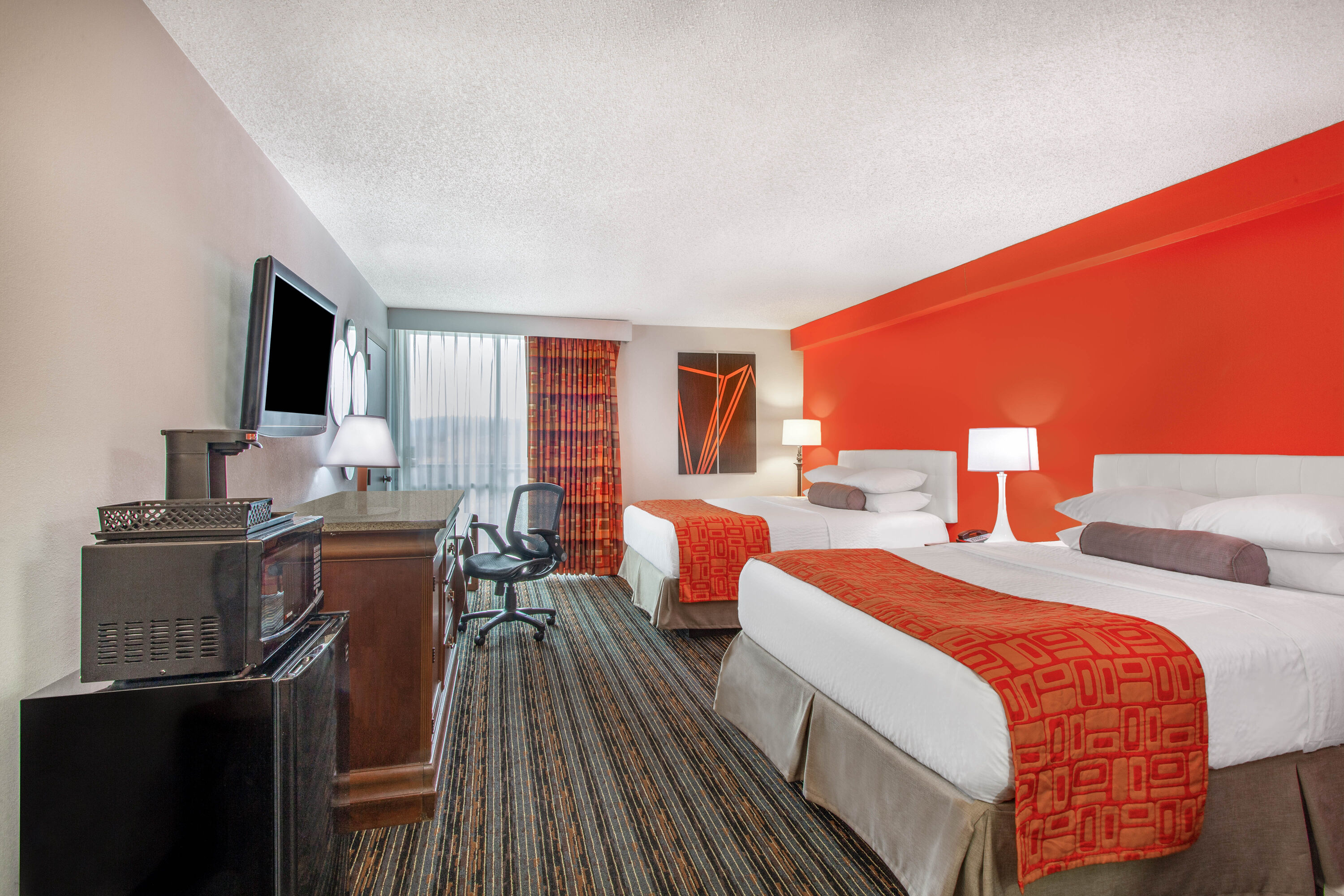 Guest room at the Howard Johnson by Wyndham Lexington in Lexington, Virginia