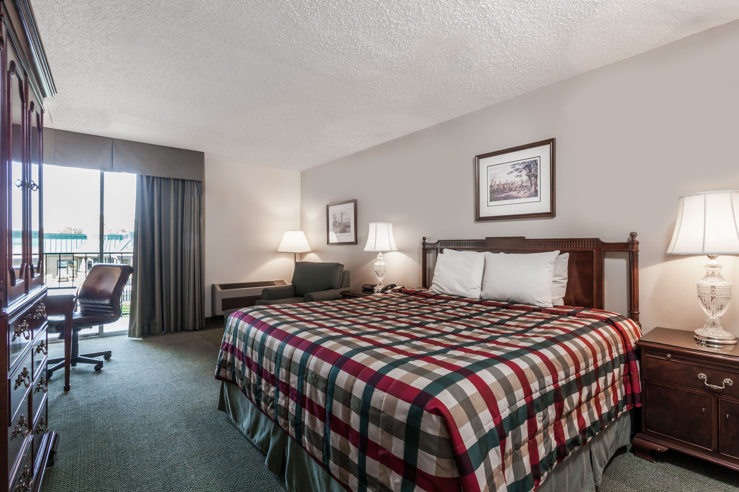 Howard Johnson Plaza By Wyndham Yakima Yakima Wa Hotels
