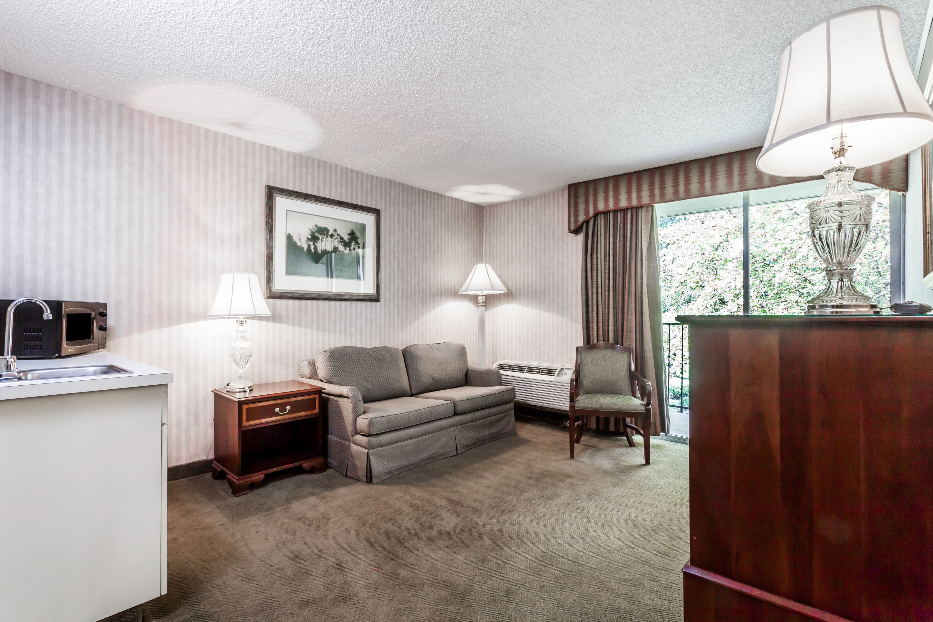 Howard Johnson Plaza By Wyndham Yakima Yakima Wa Hotels