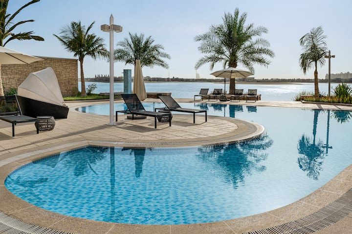 Pool at the Wyndham Residences The Palm in Dubai, Other than US/Canada
